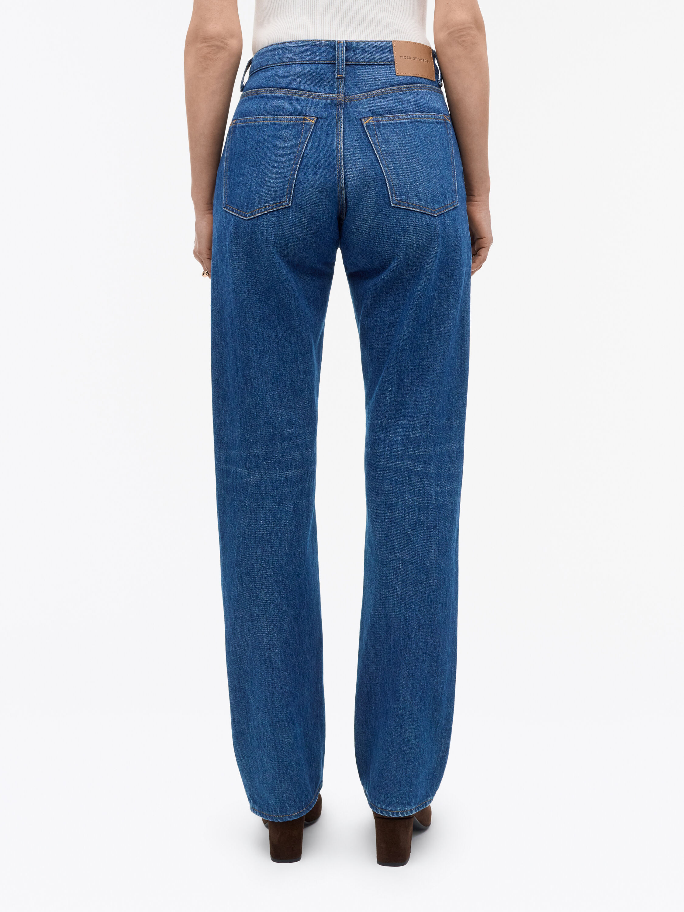 Evee Lumen Straight-Leg Jeans