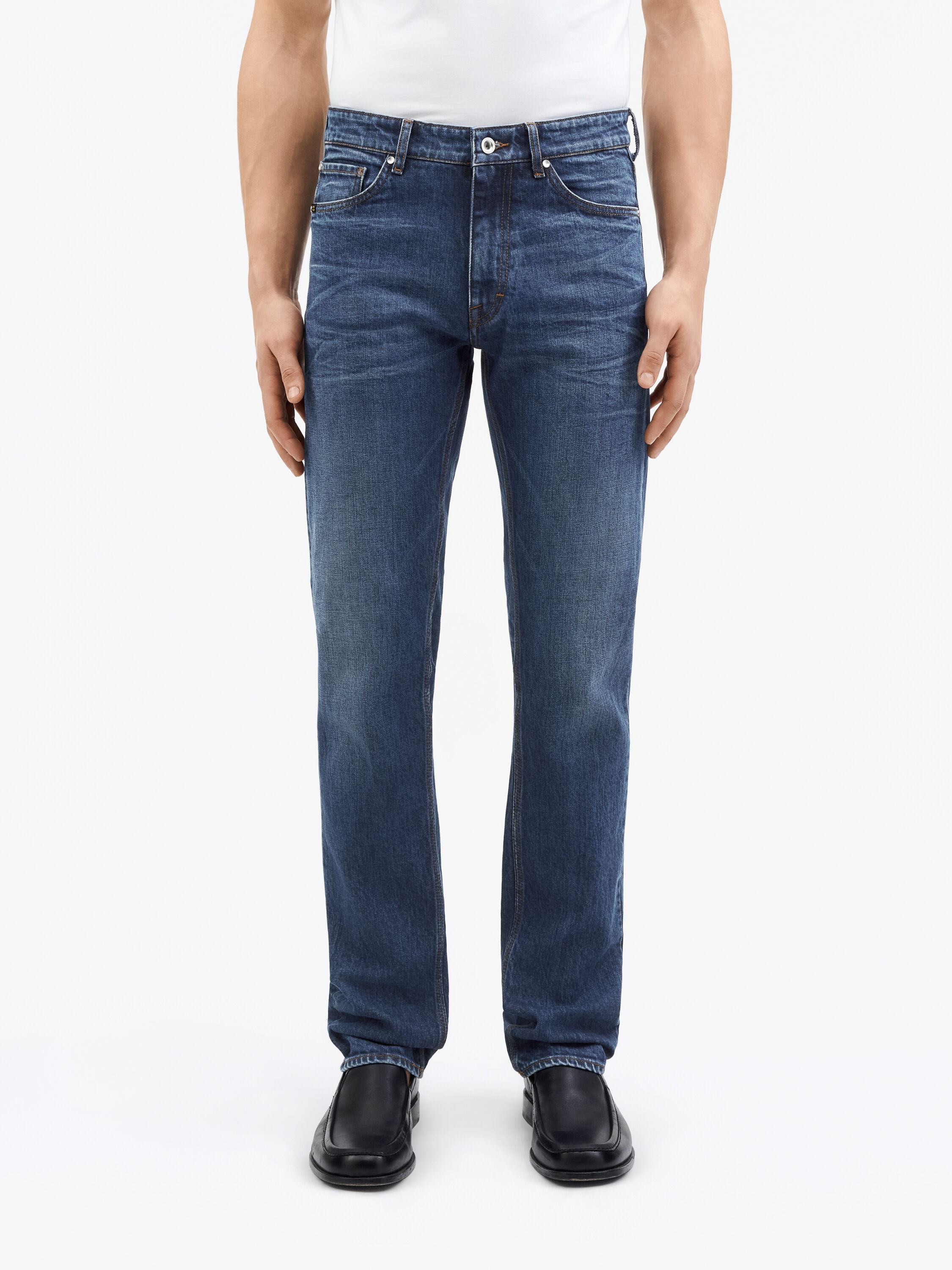 Des Compress Slim-Fit Jeans