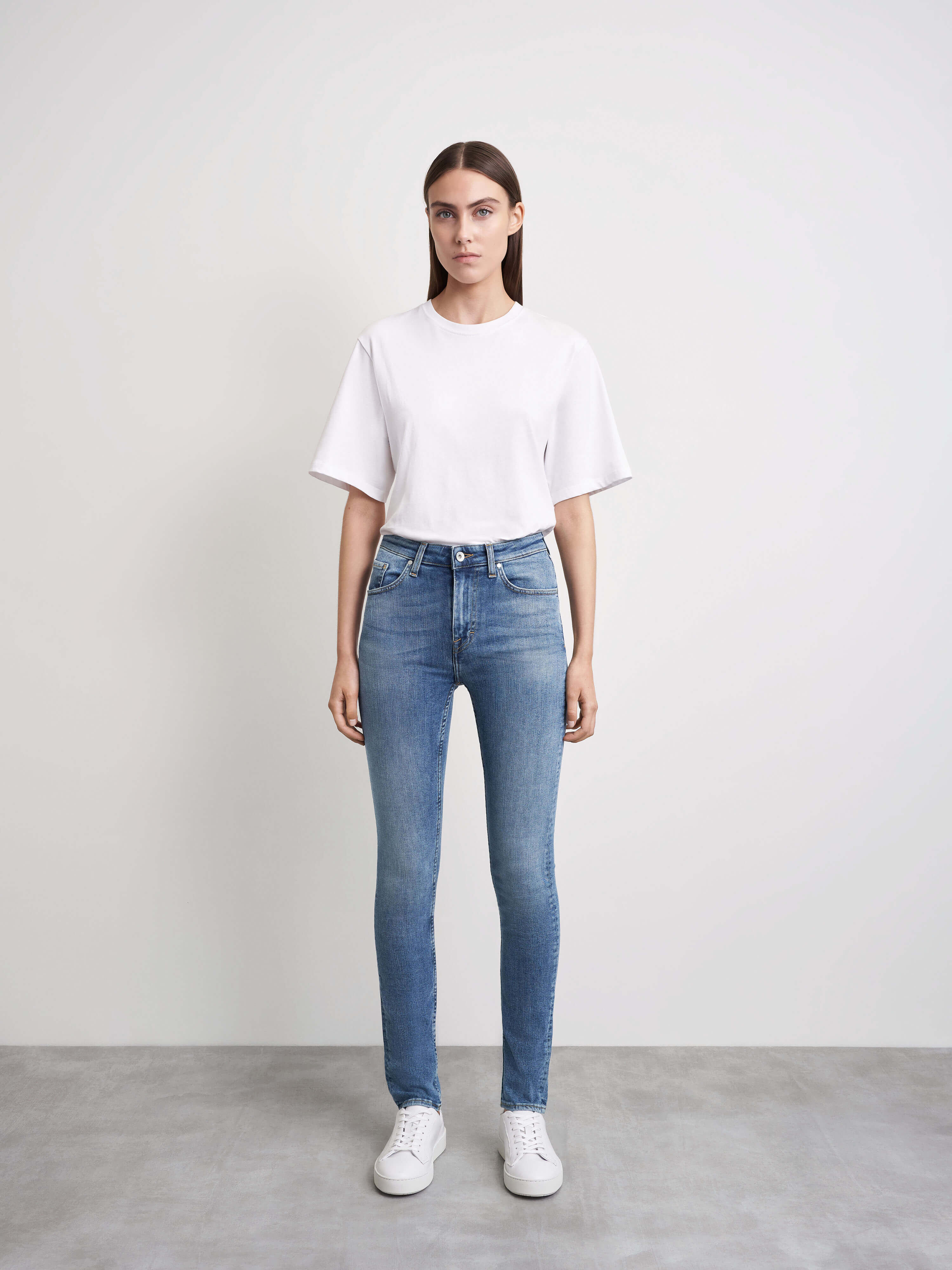 Shelly Slim-Fit Jeans