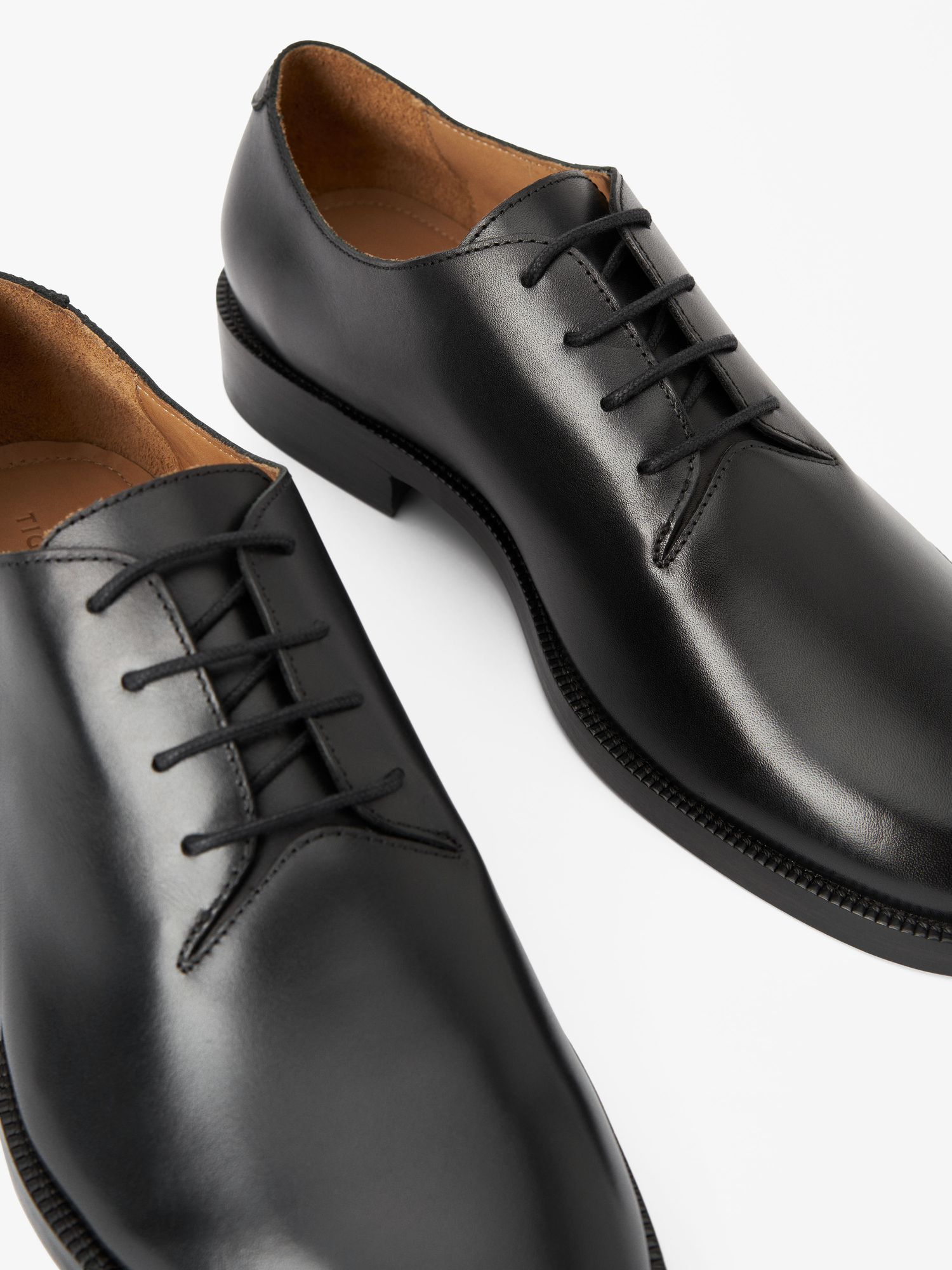 Nupto Shoes