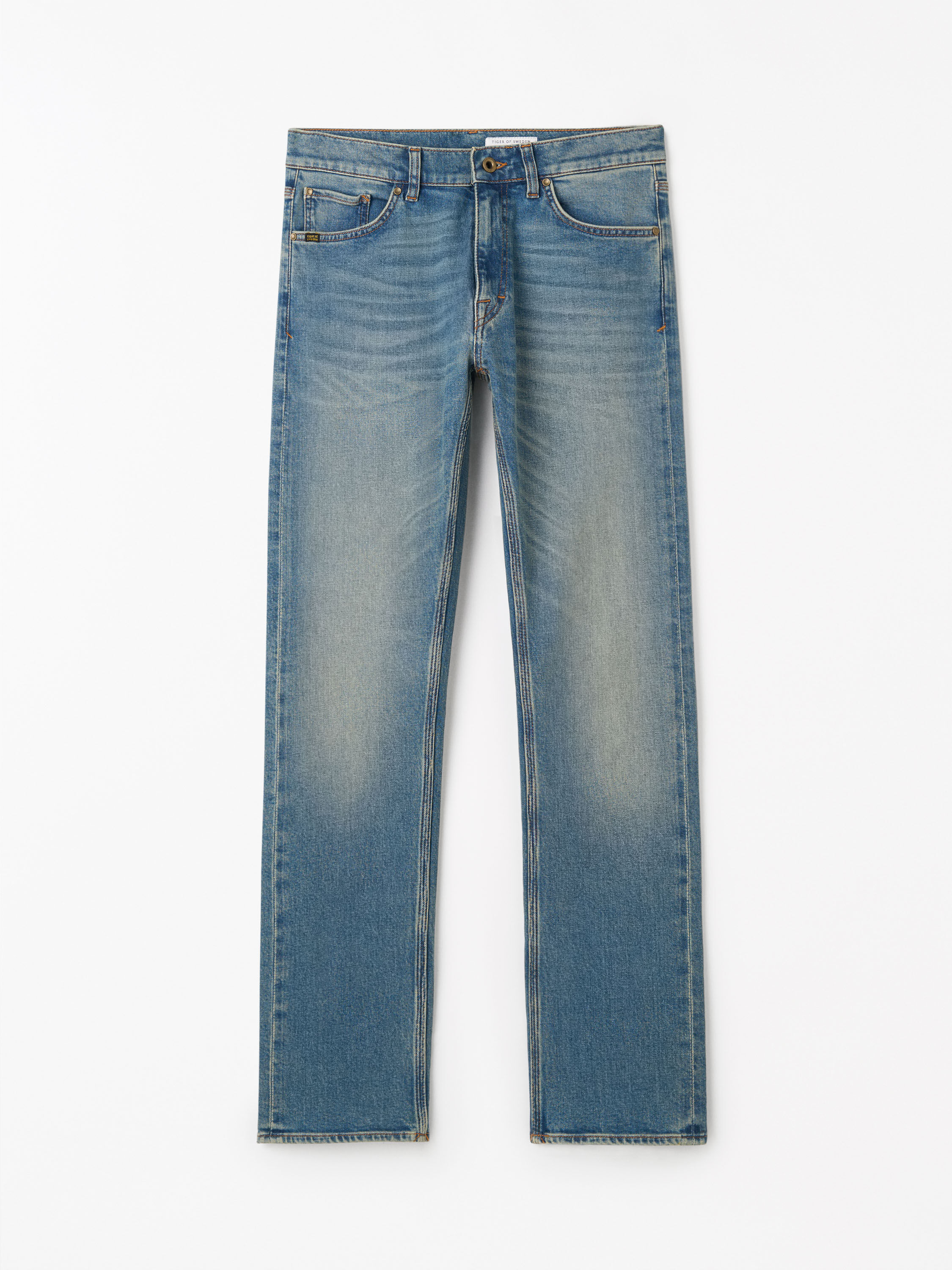 Des Slim-Straight Jeans