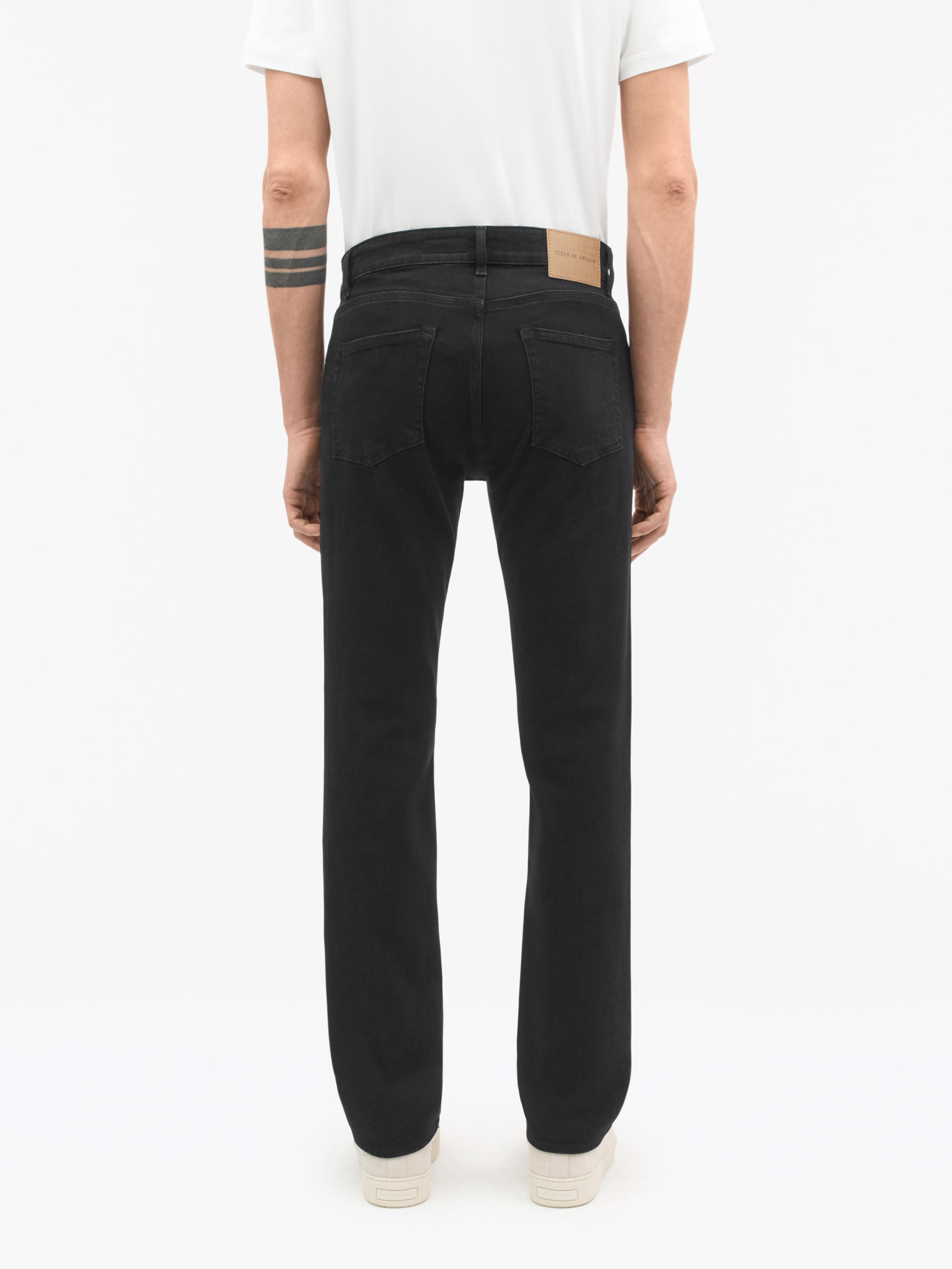 Des Mid-Rise Jeans