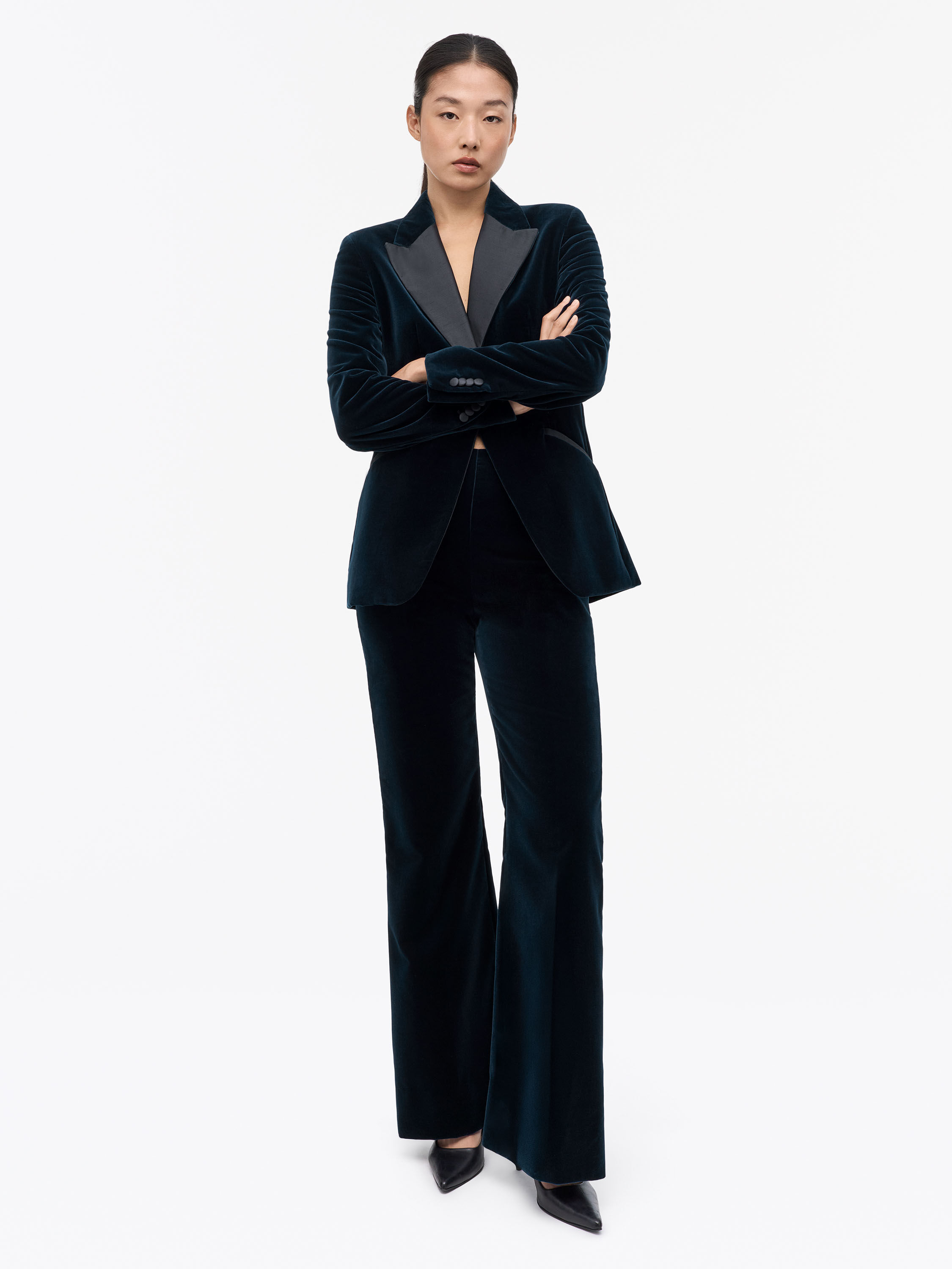 Vinda Velvet Tuxedo Suit