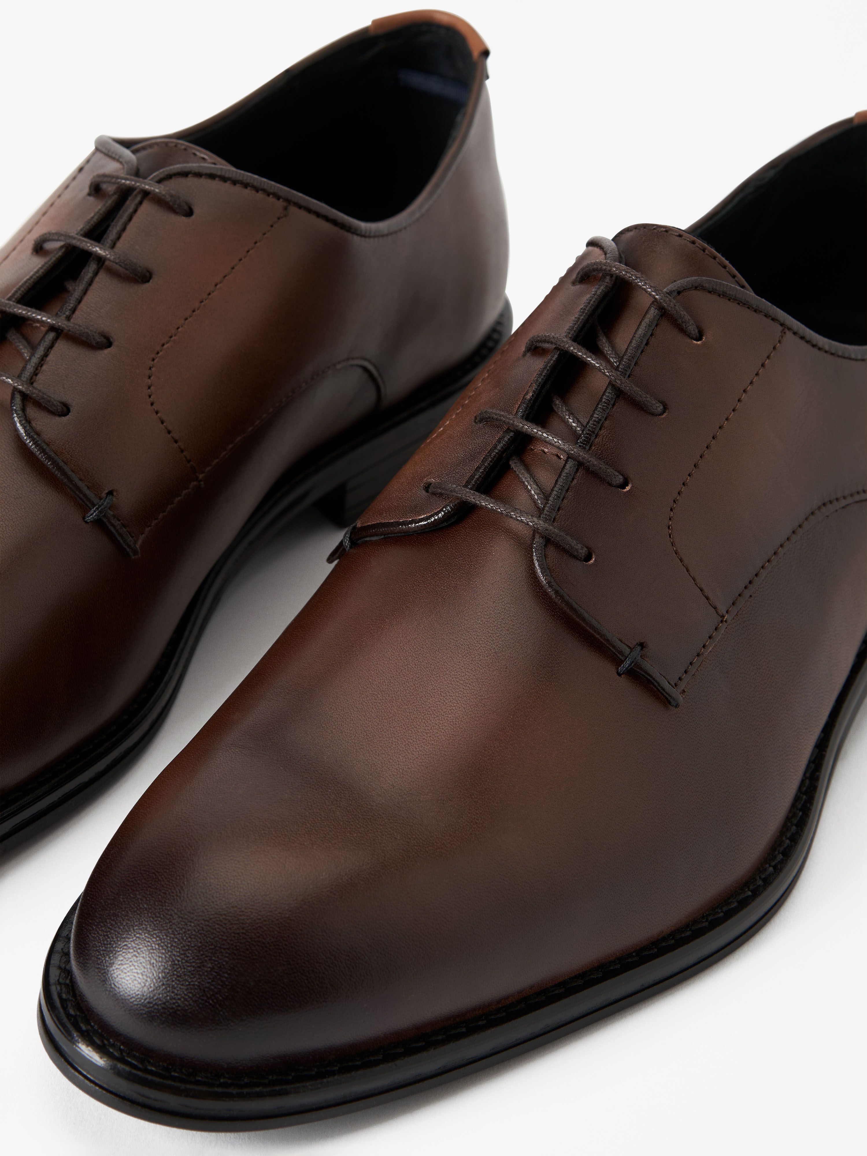 Trent Leather Shoes