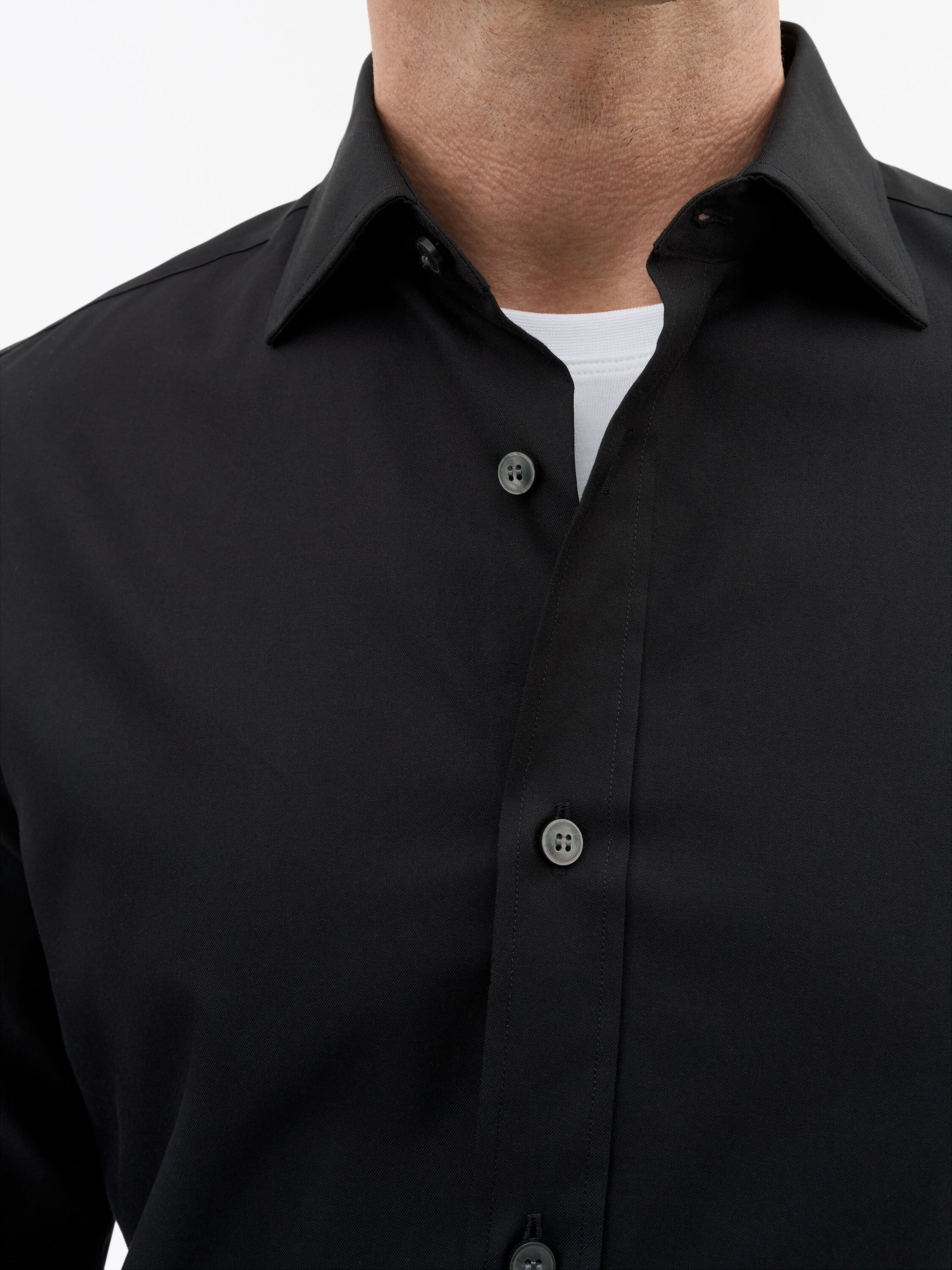 Adley C Cutaway Collar Shirt