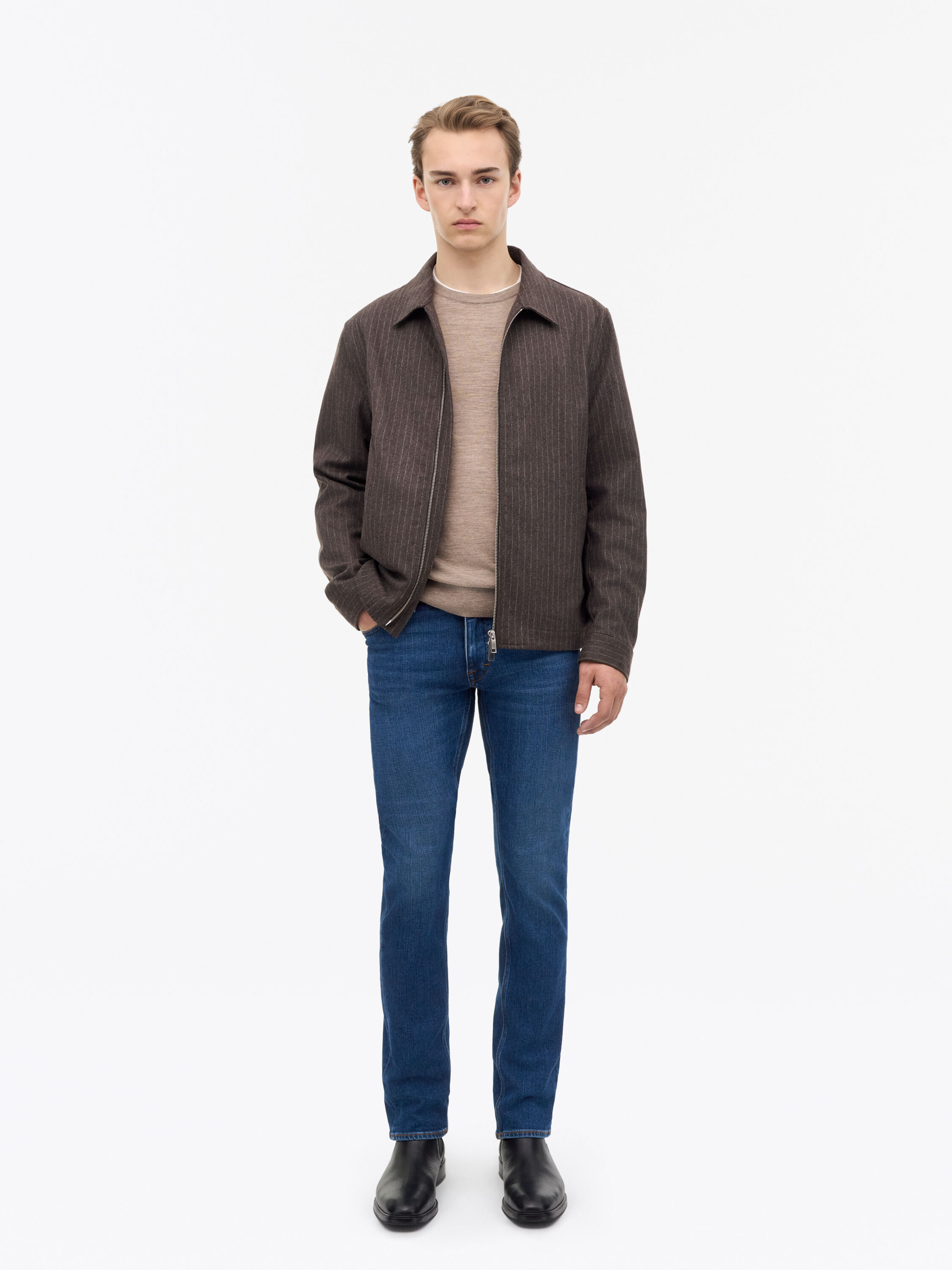 Des Garden Slim-Straight Jeans