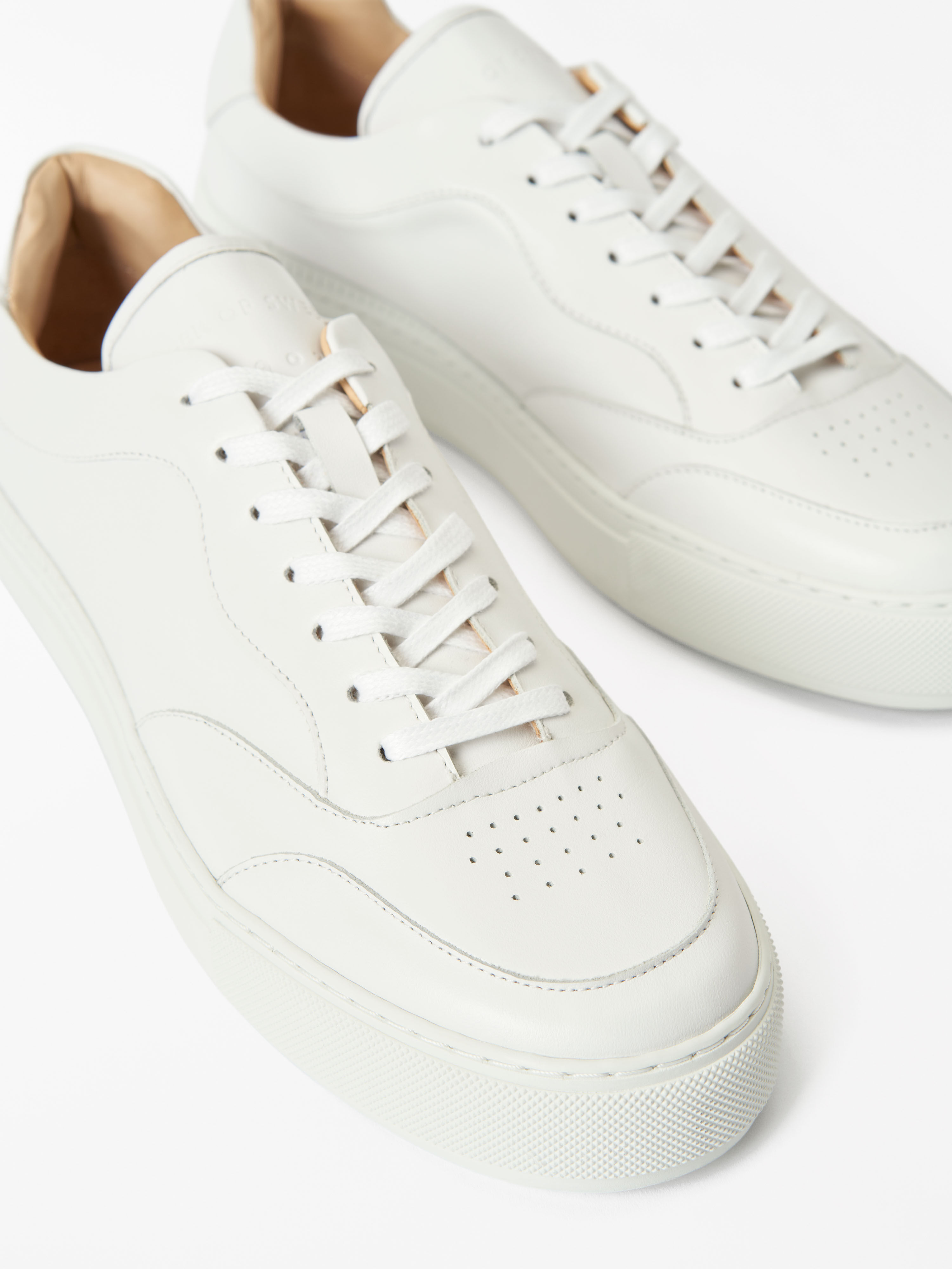 Nomme Sporty Sneakers
