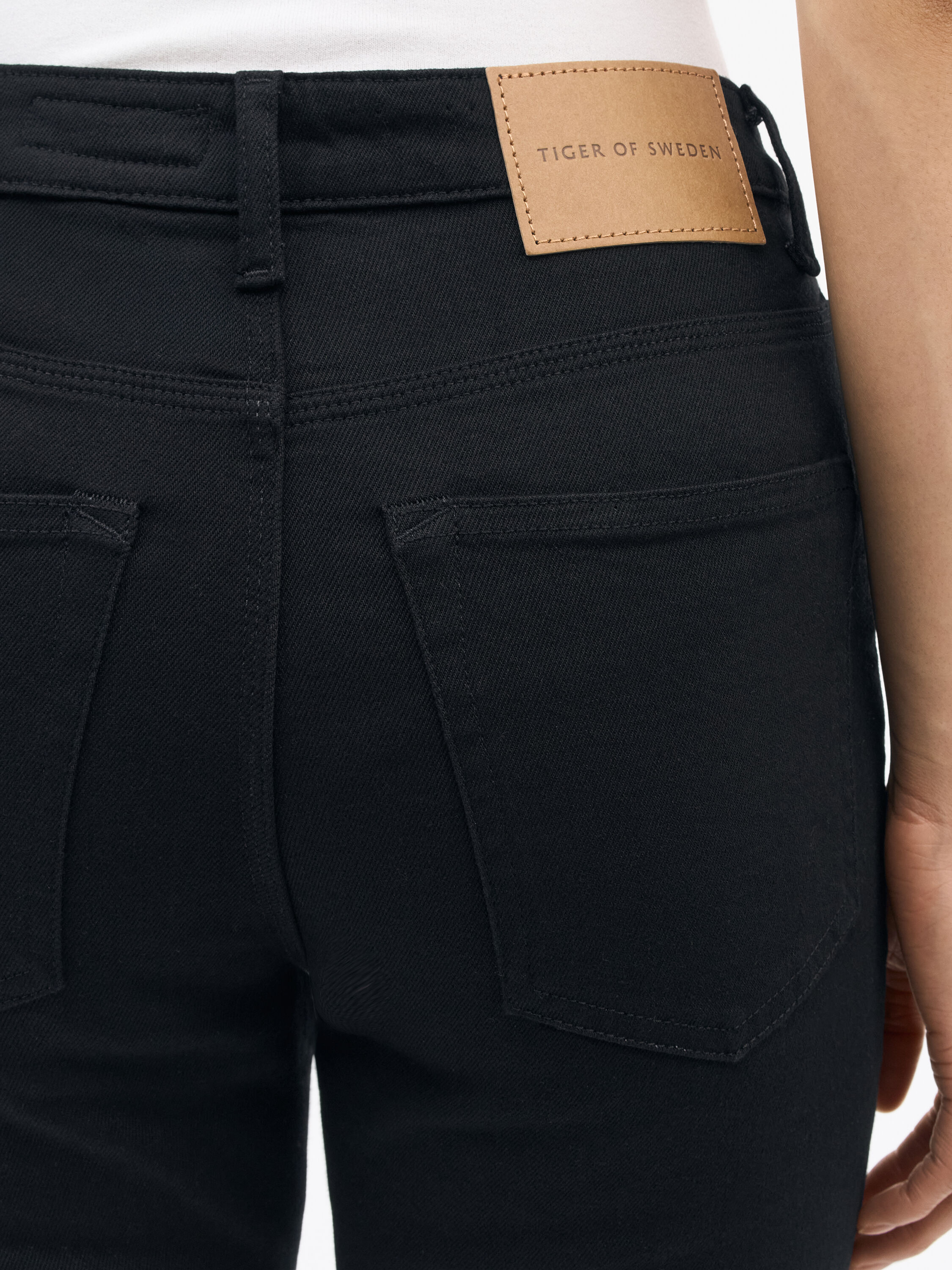 Maggie Slim-Straight Jeans