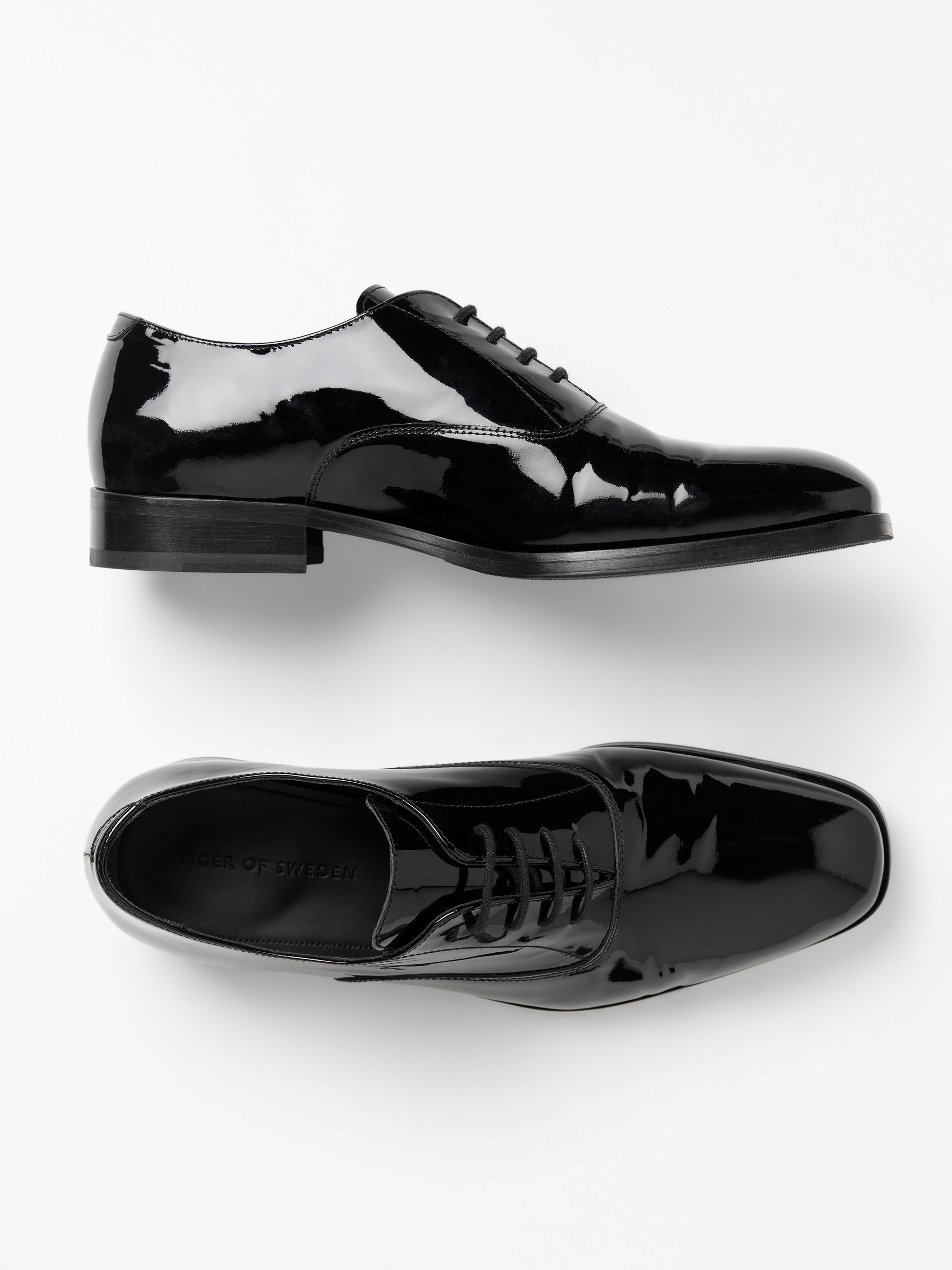 Casu Oxford Patent Shoe