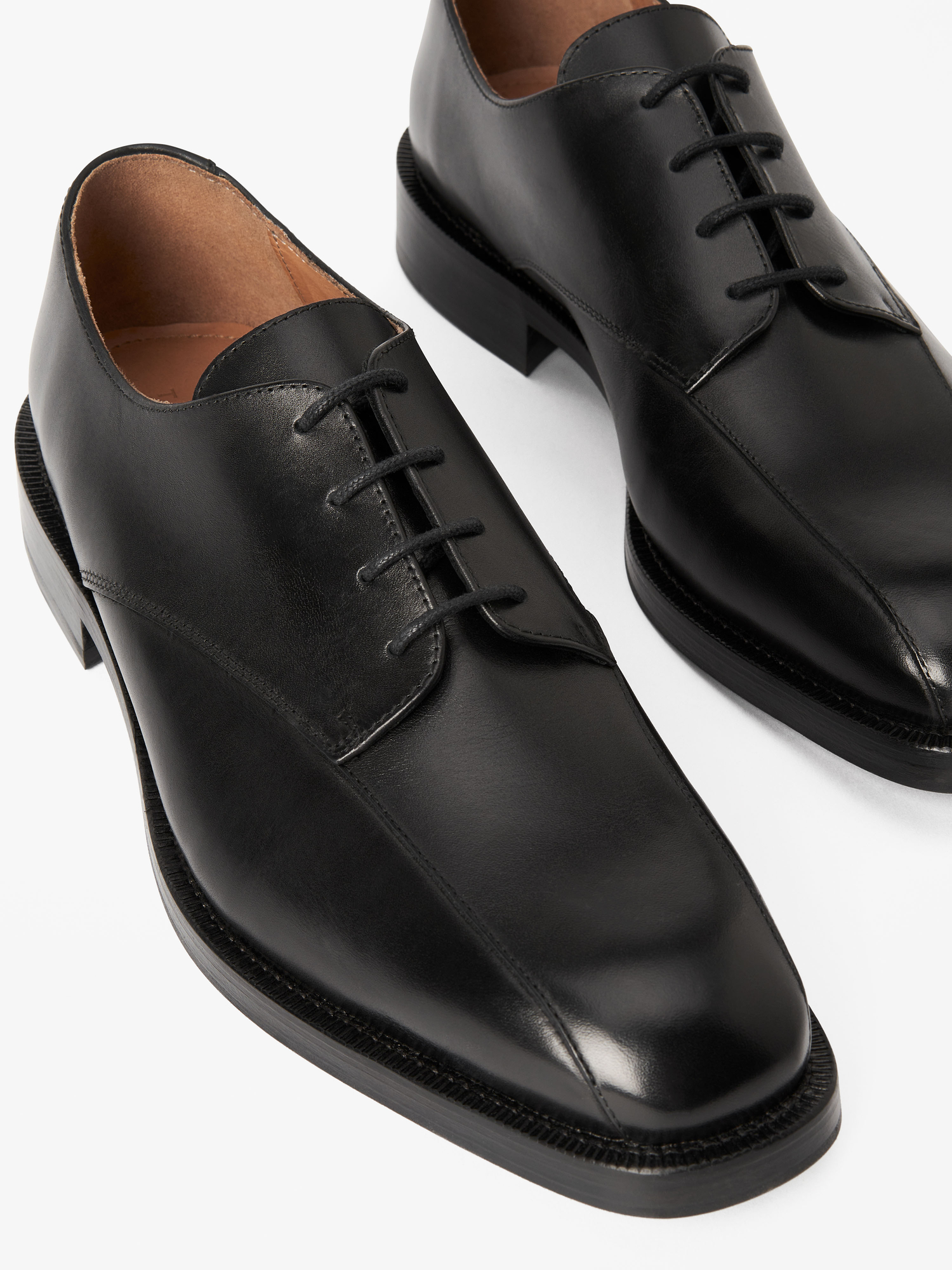 Laxet Shoes