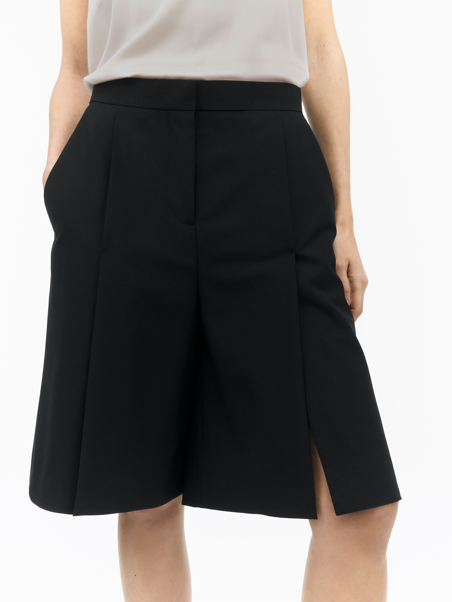 Sede Short Noir Taillé