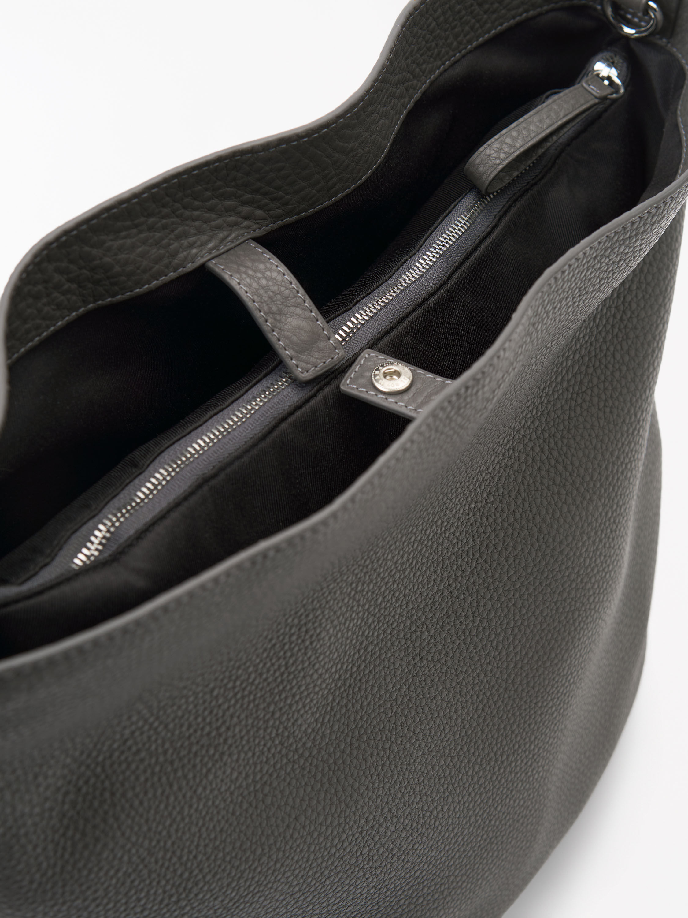 Foru Grainy Leather Bag