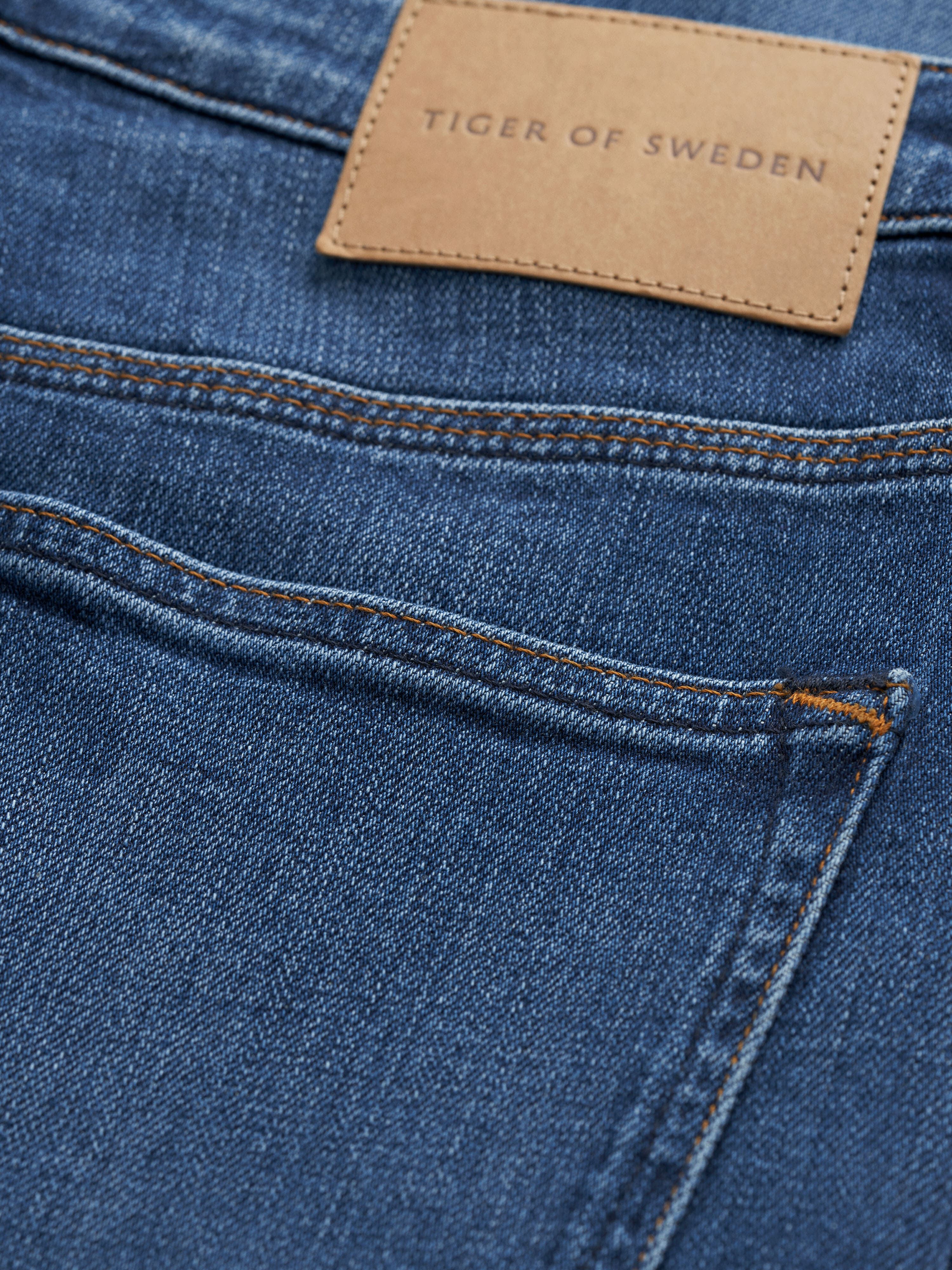 Maggie Slim-straight Jeans