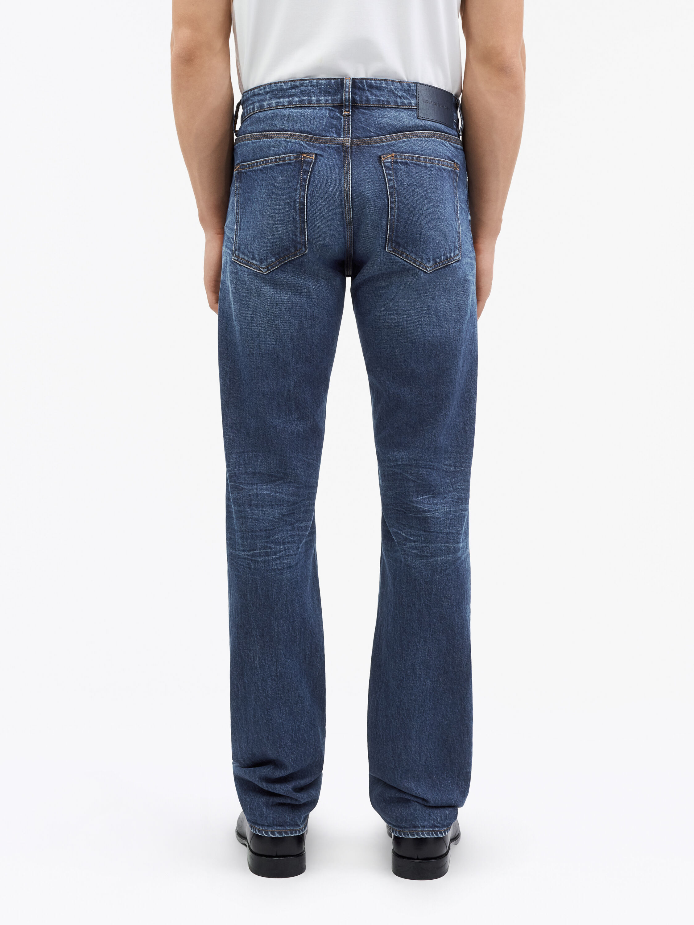 Des Compress Slim-Fit Jeans
