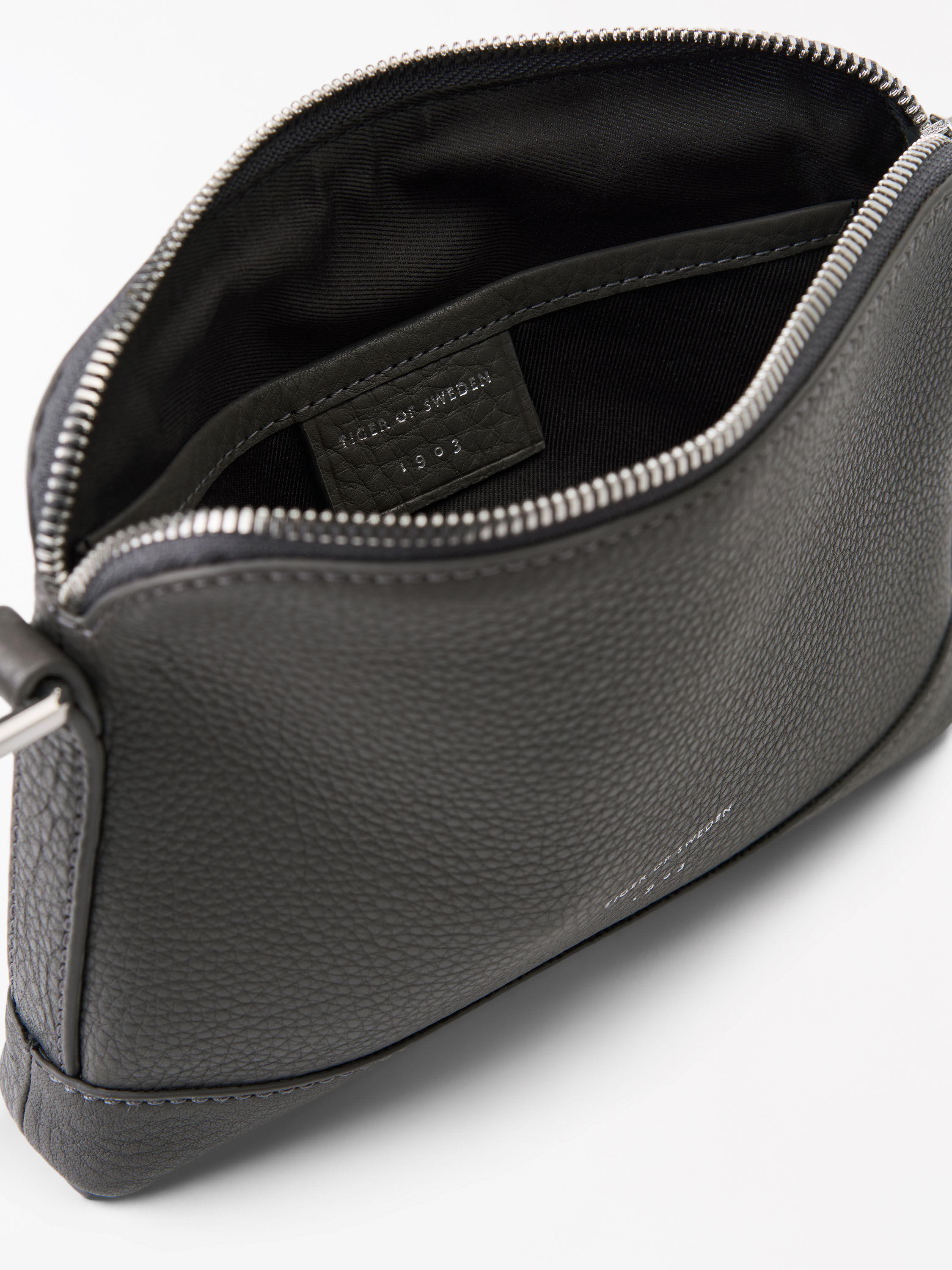 Diu Leather Day Bag