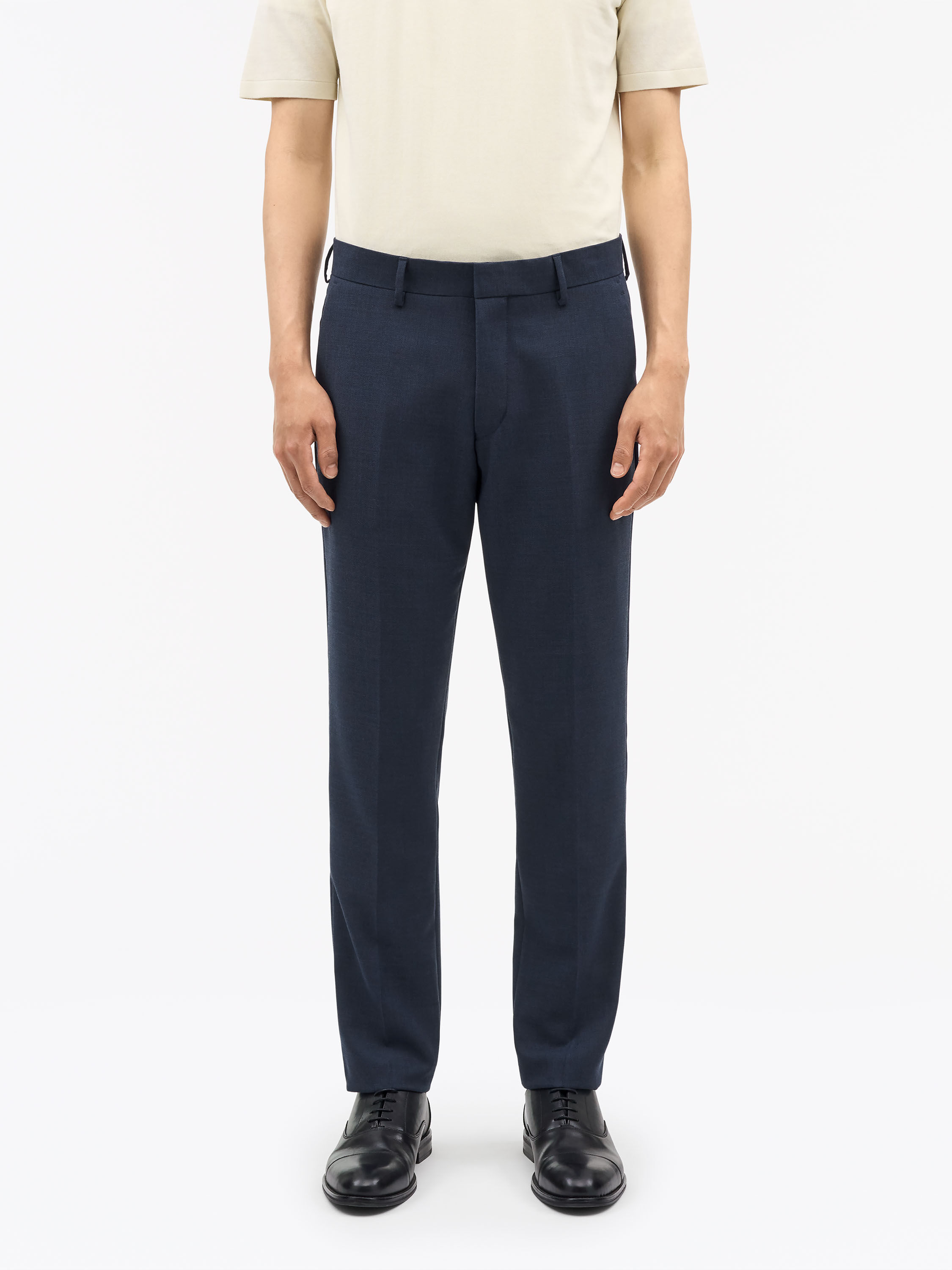 Tenutas Slim-Fit Trousers