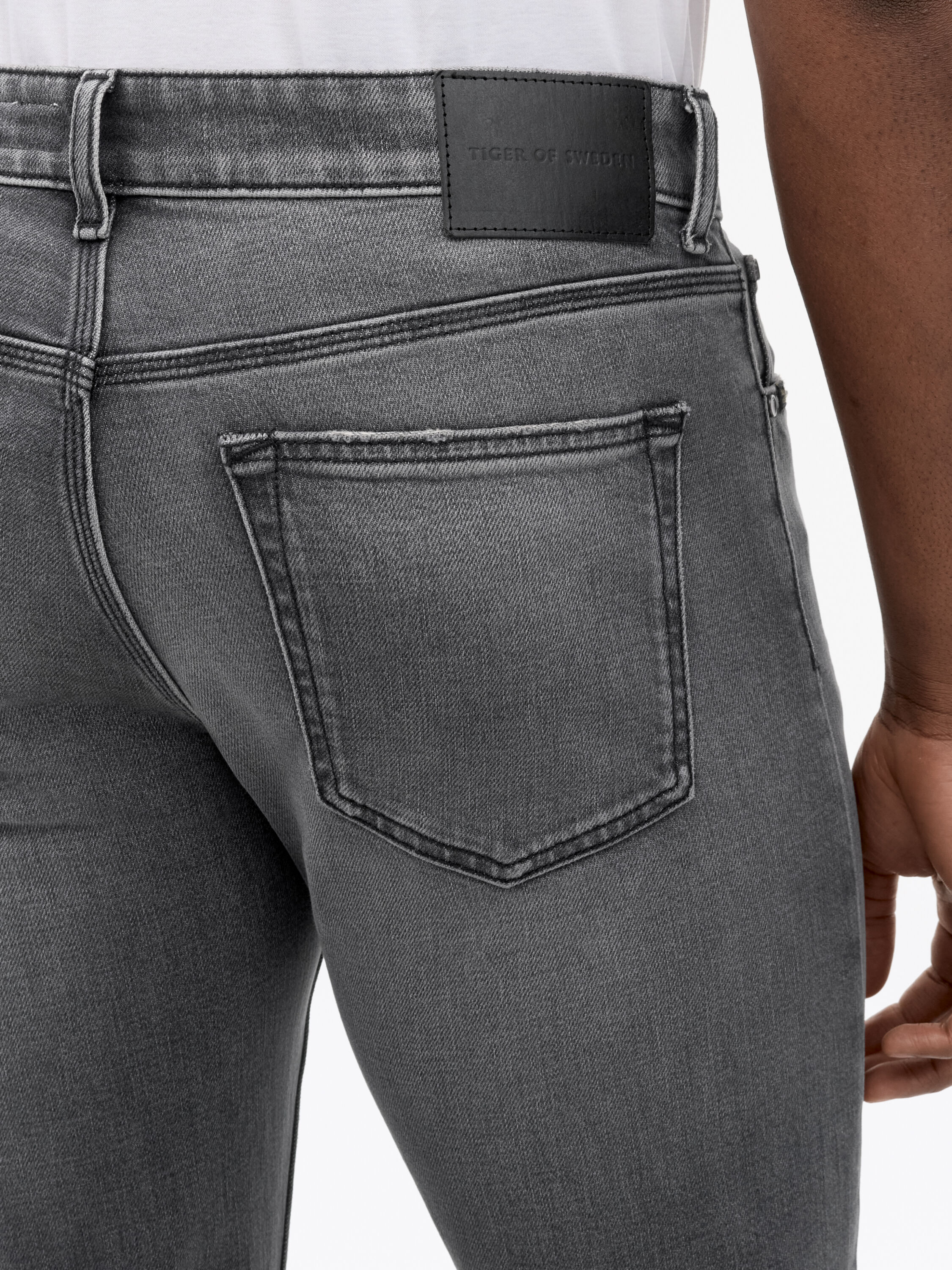 Des Runestone Slim-Straight Jeans