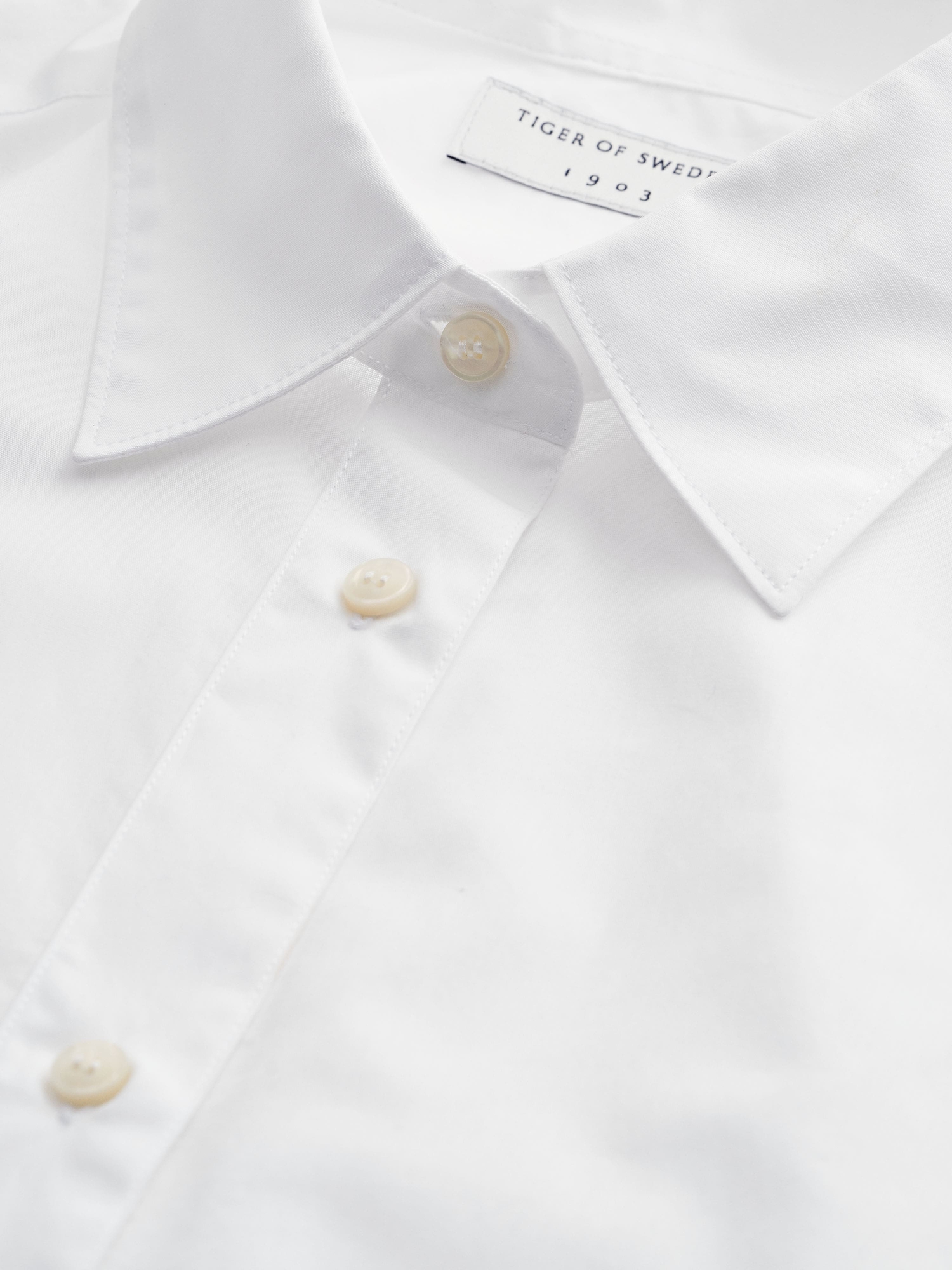Corins Relaxed-Fit Cropped Shirt
