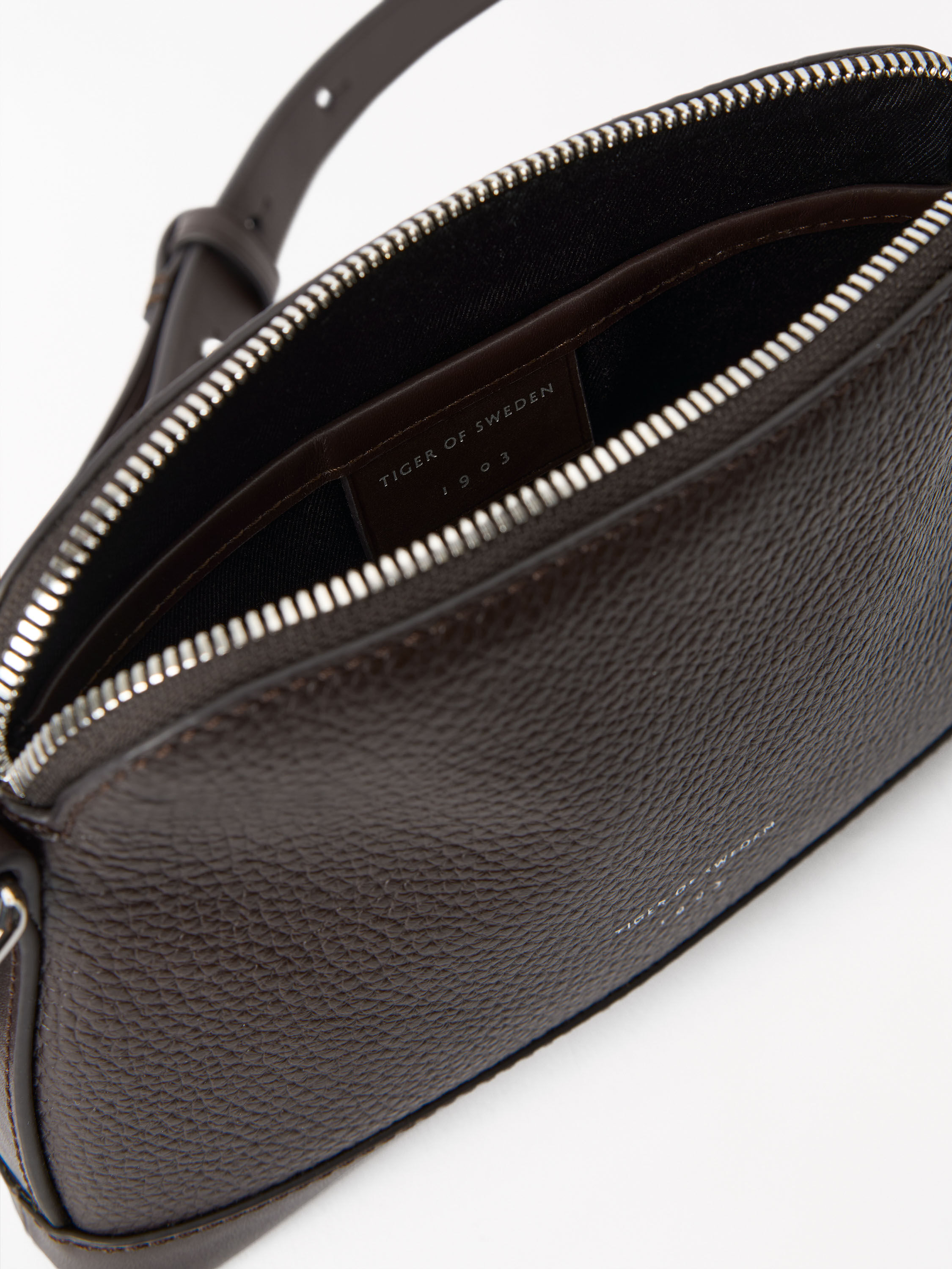 Diu Leather Day Bag 