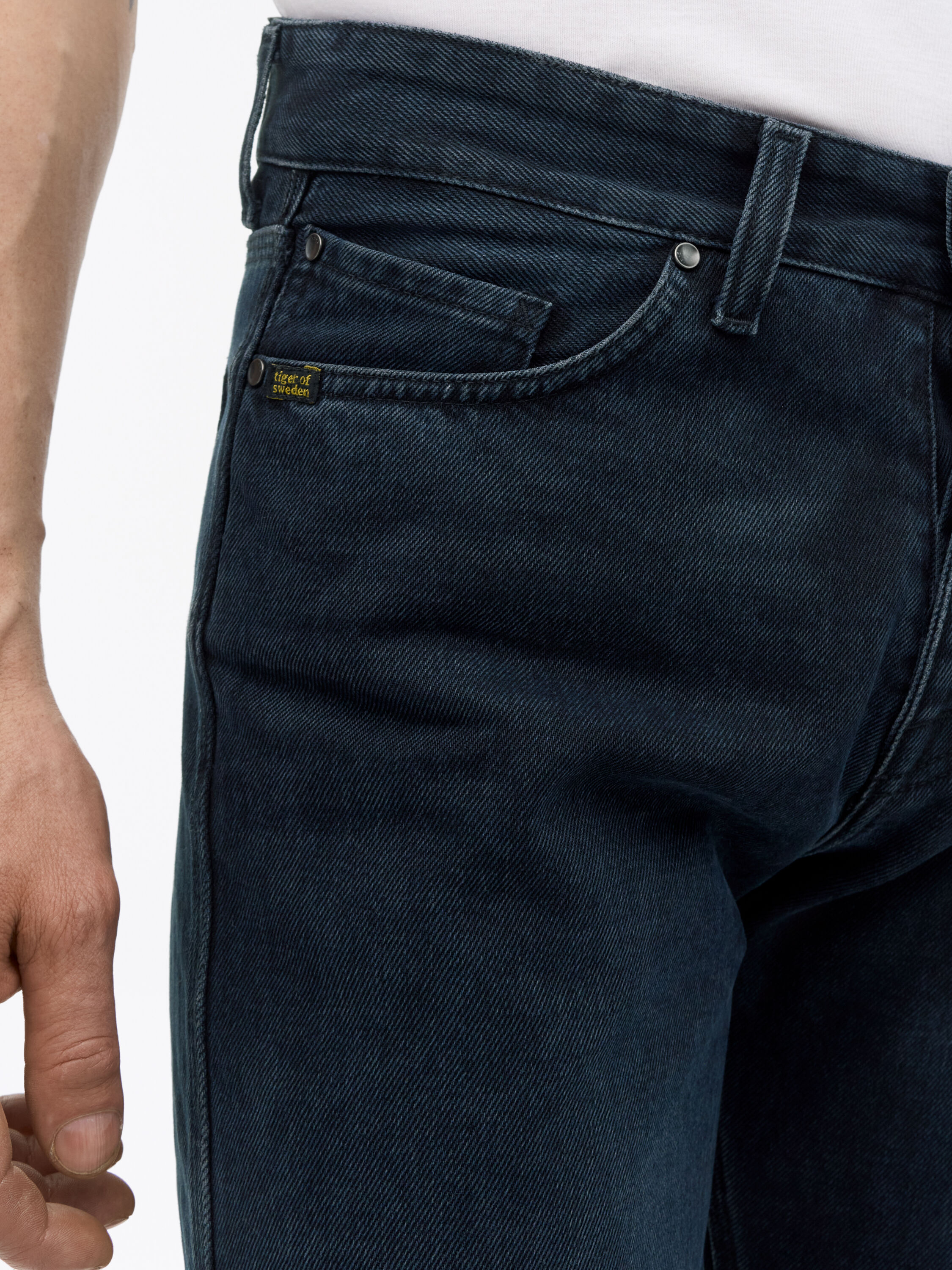 Kit Terrain Regular-Fit Jeans