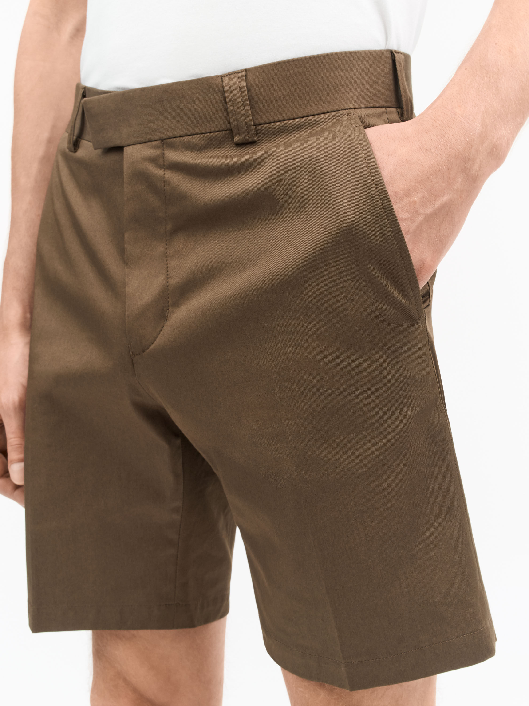 Tenut Mid-Rise Shorts