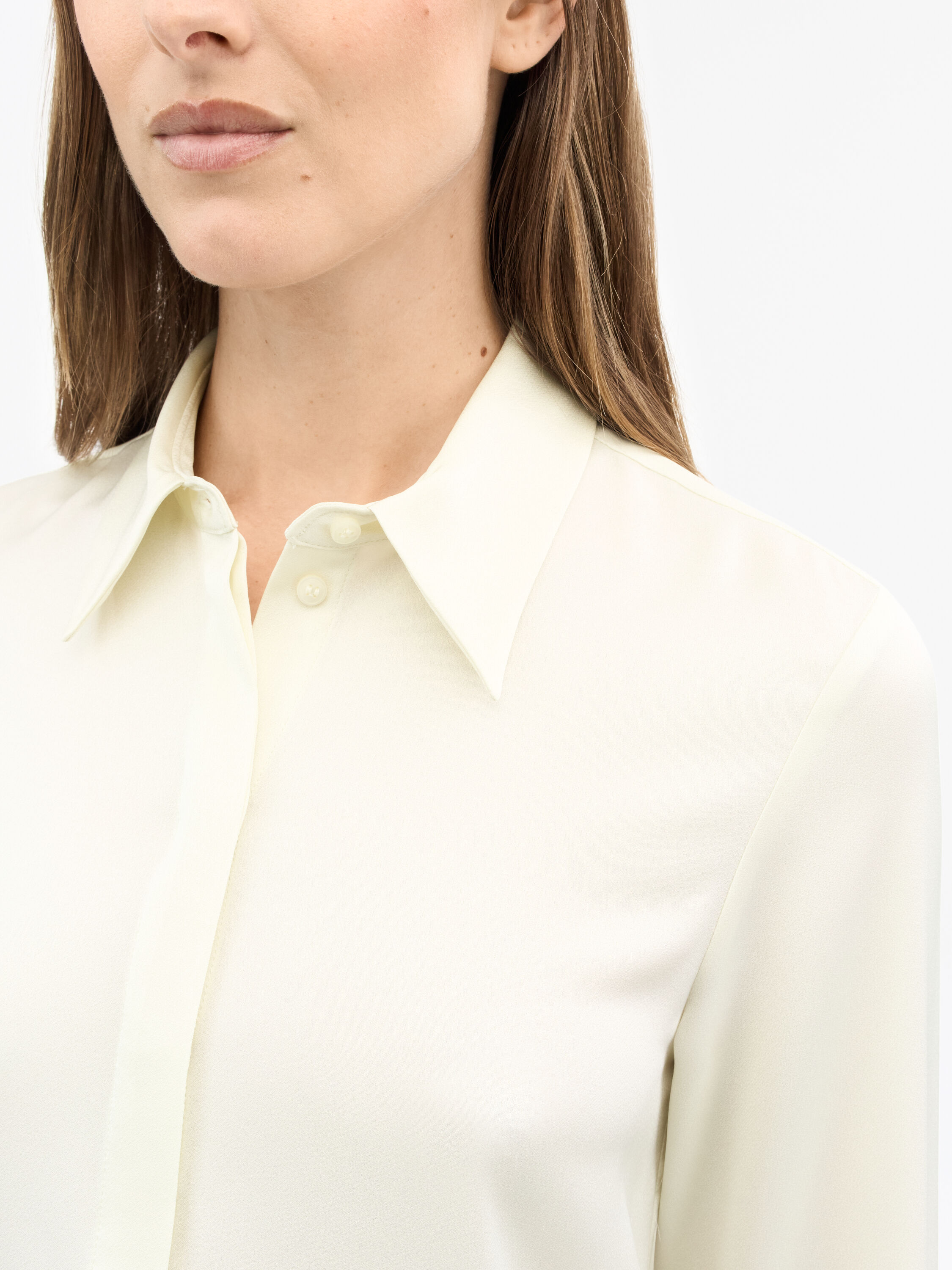 Pointed Collar Celsa Shirt 