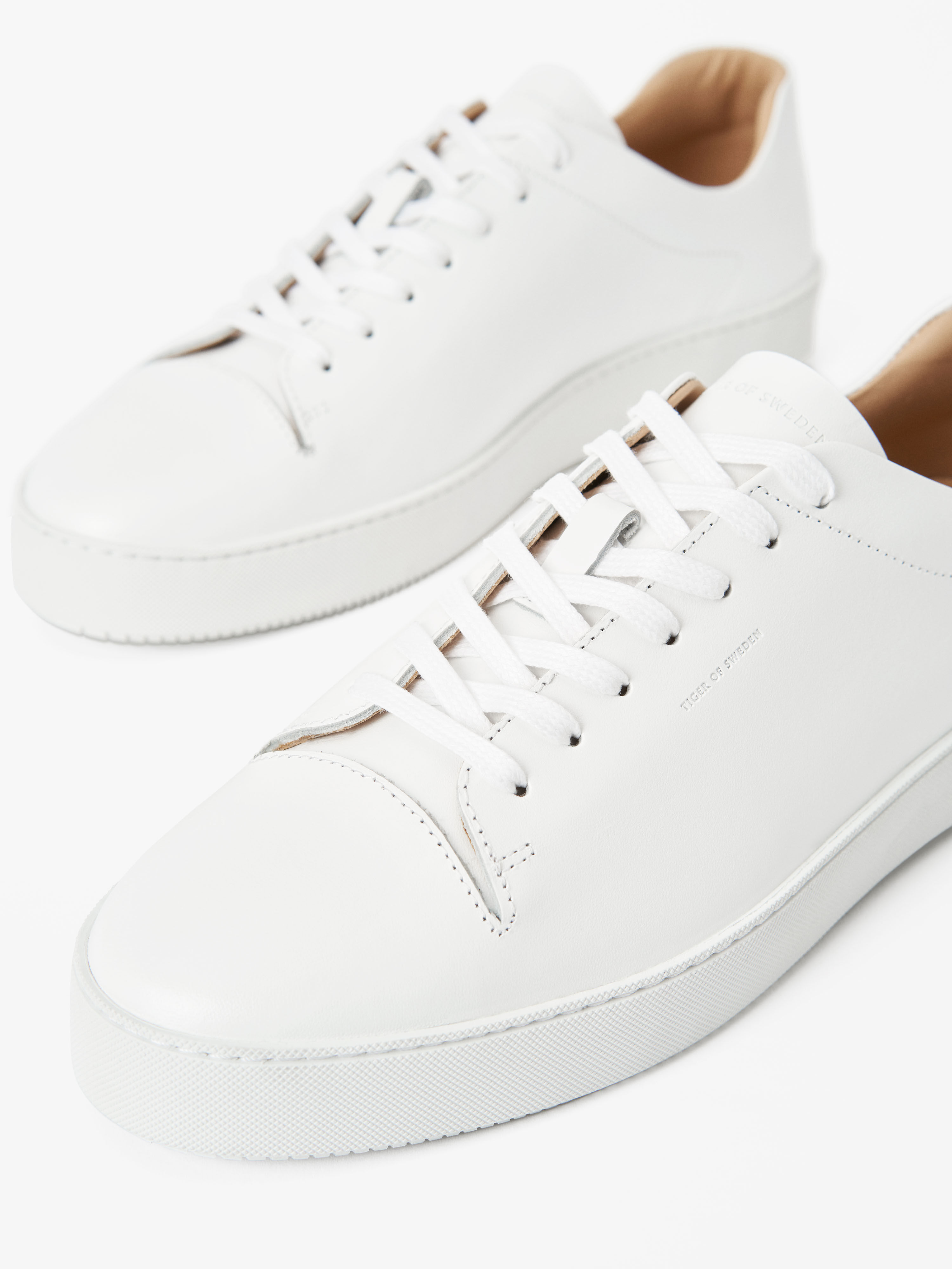 Sandi Sneakers