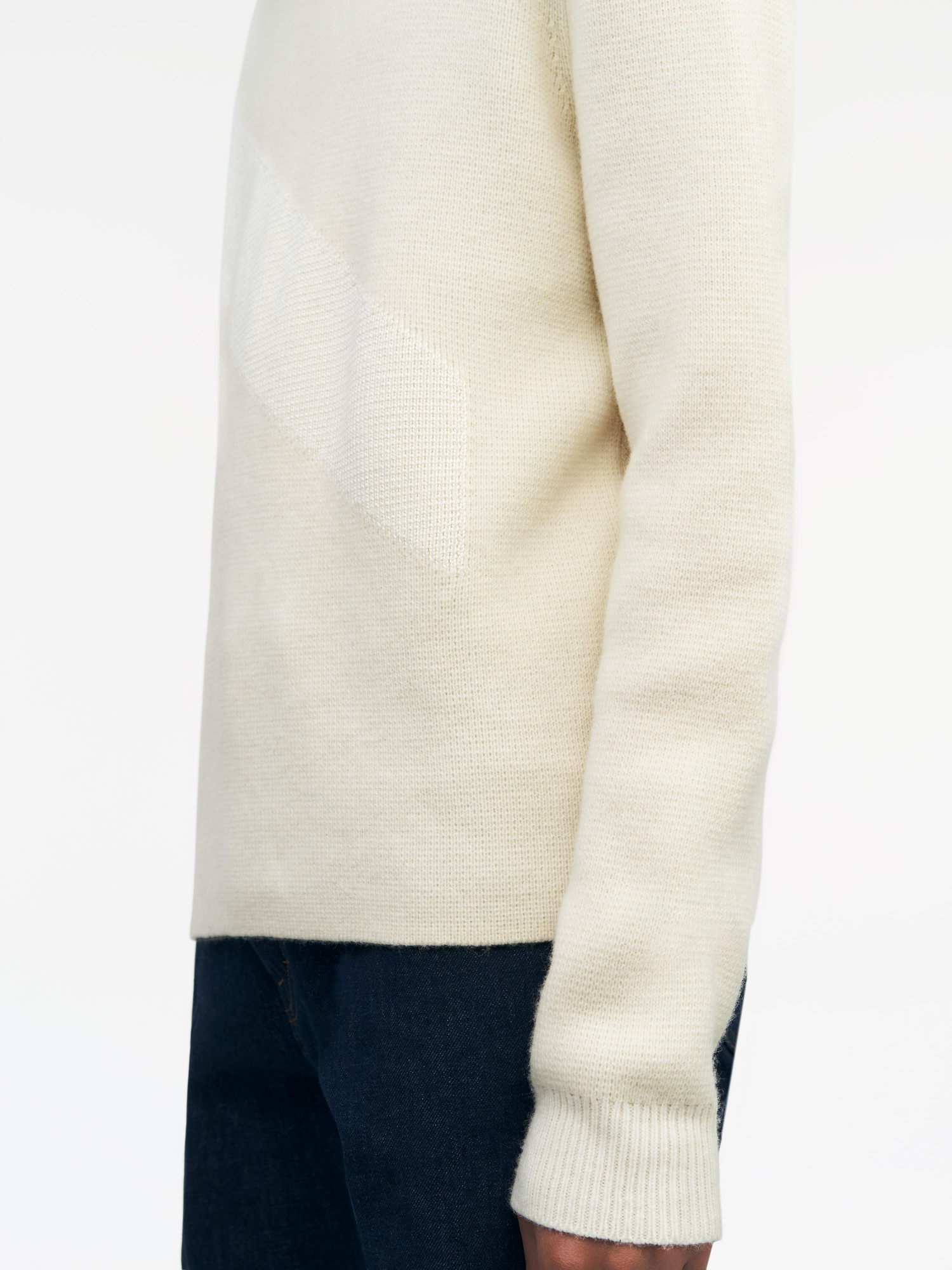 Eliton Sweater