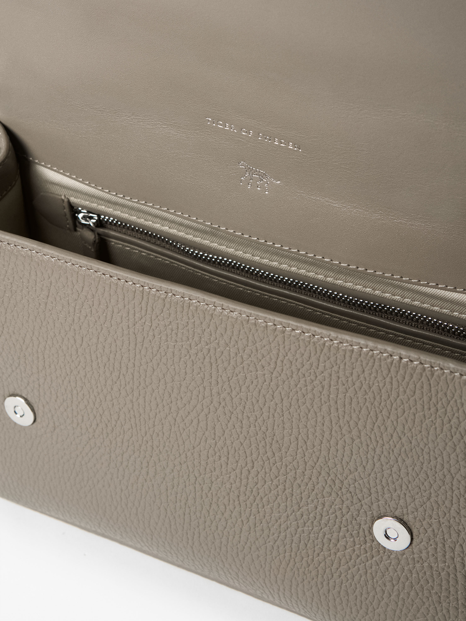 Caprisia Crossbody Leather Bag