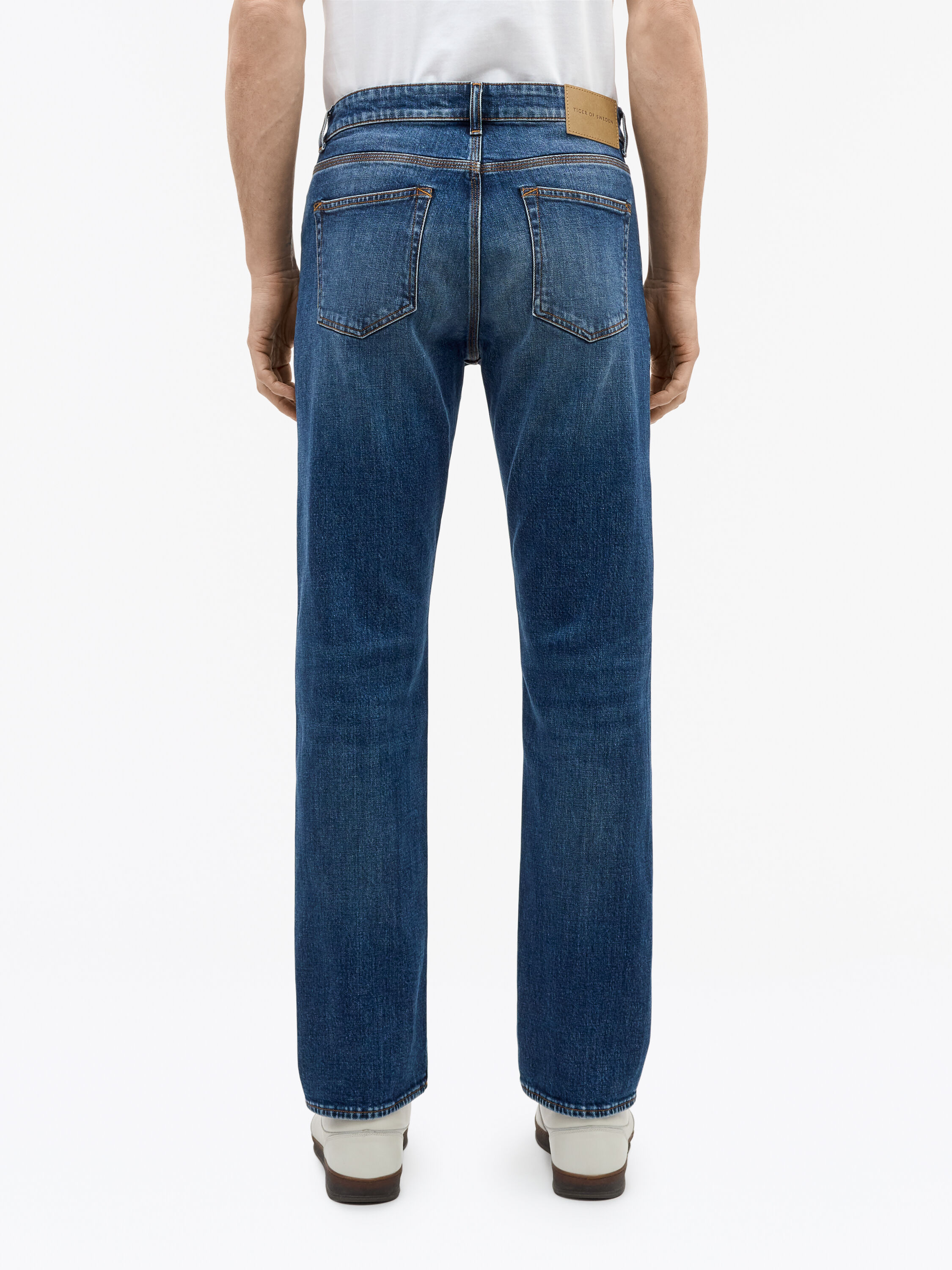 Des Mid-Rise Jeans