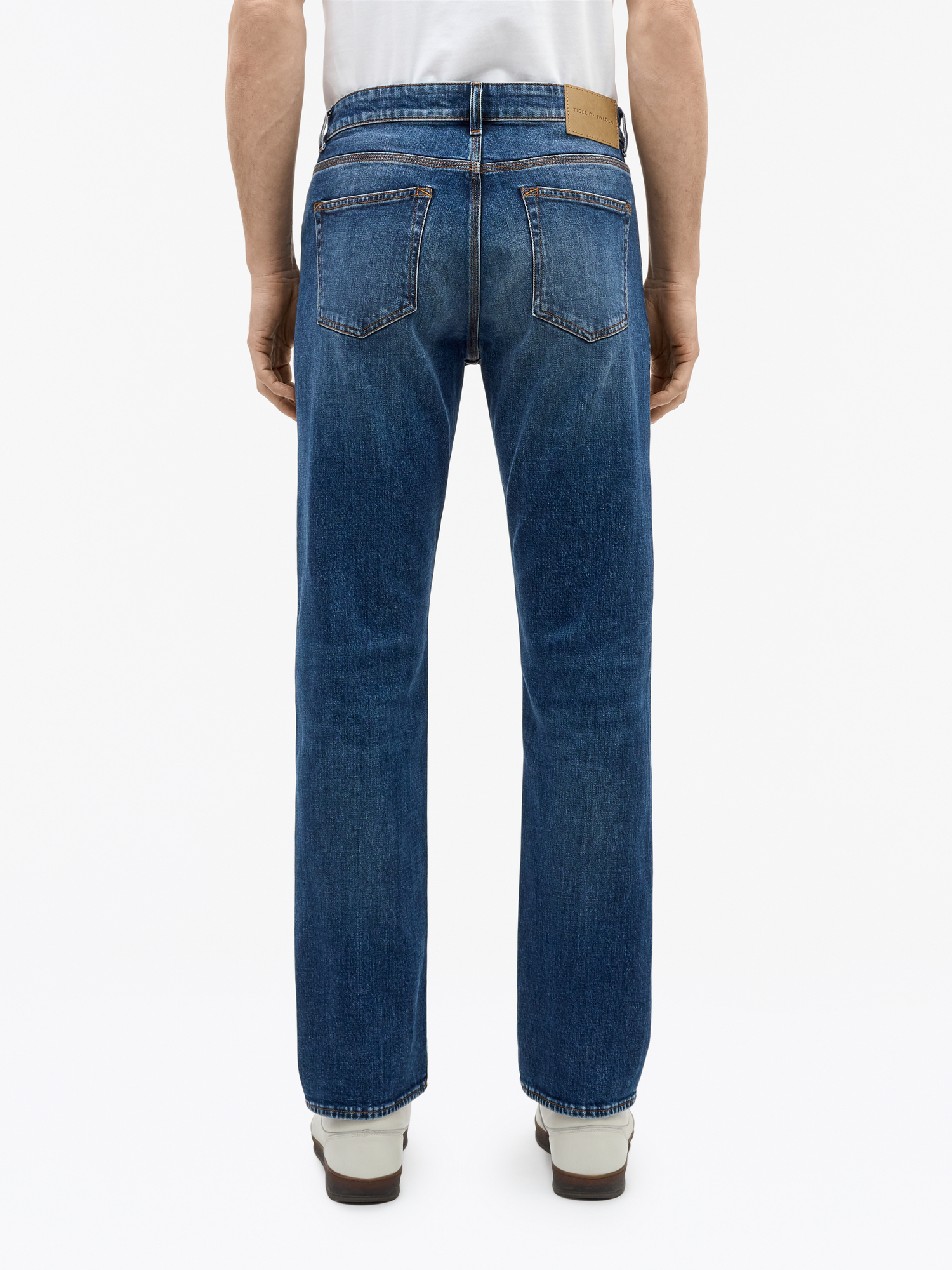 Des Mid-Rise Jeans