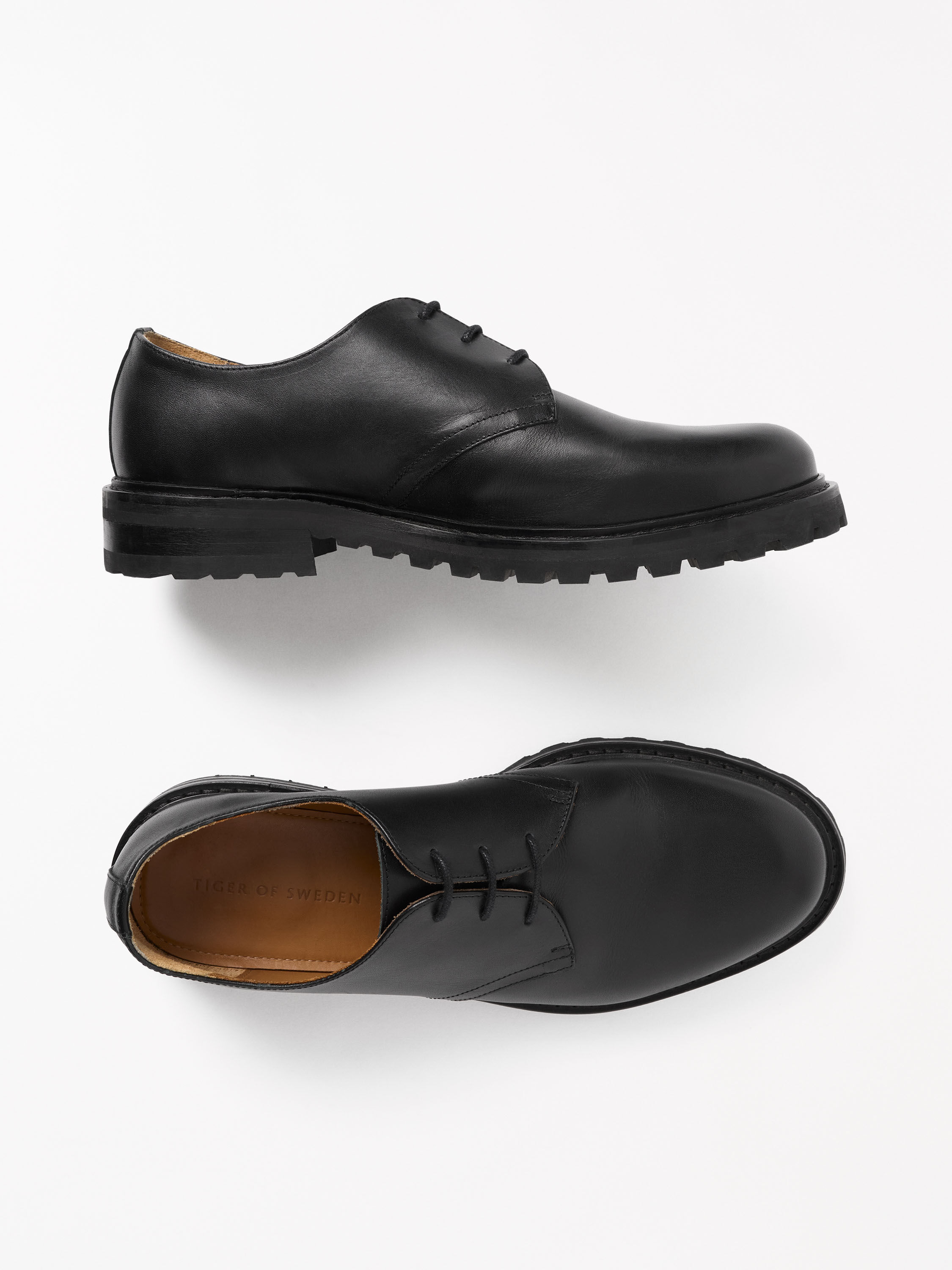 Forma Classic Leather Shoes