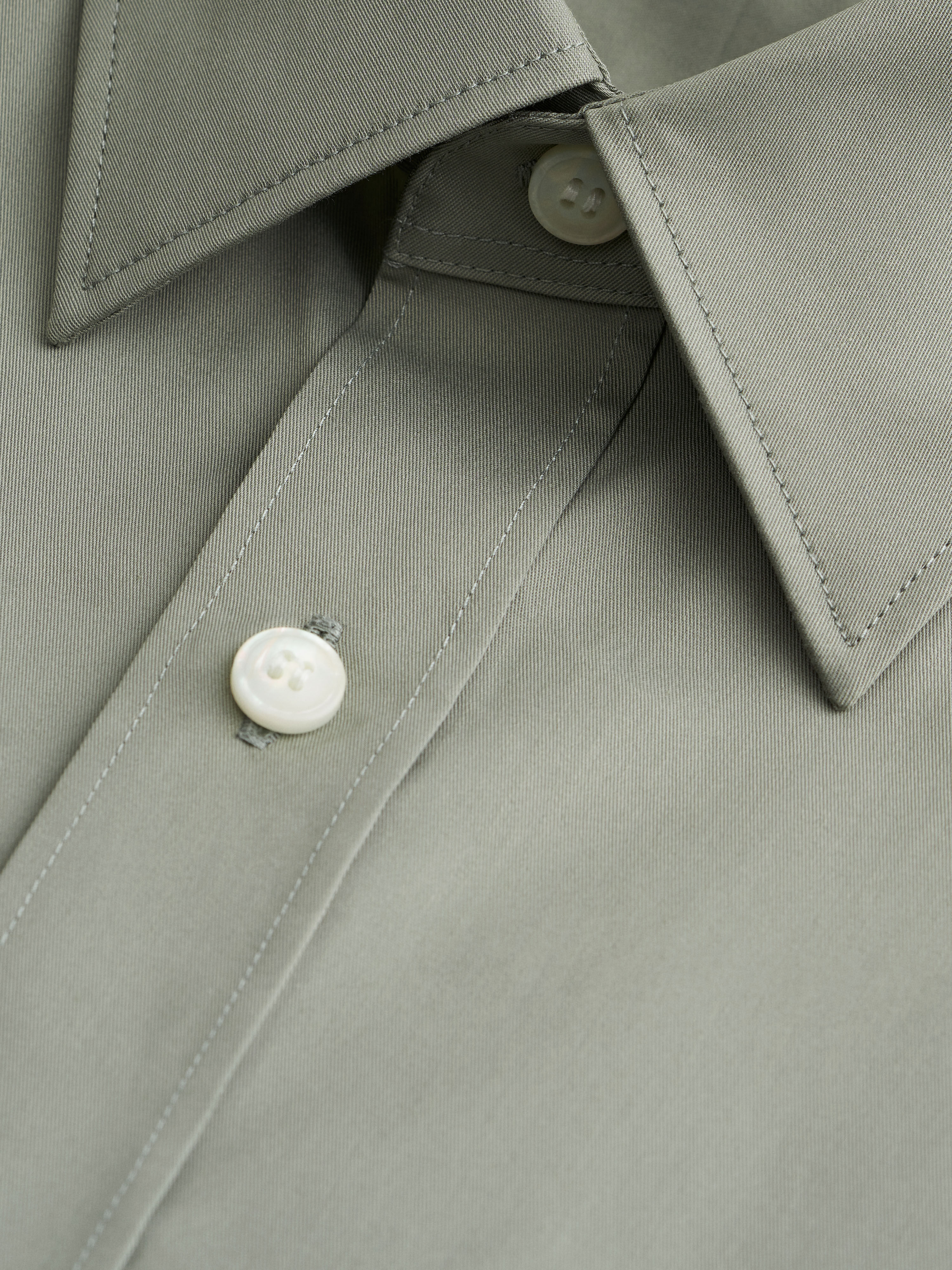 Adley pointed stand-up collar Shirt