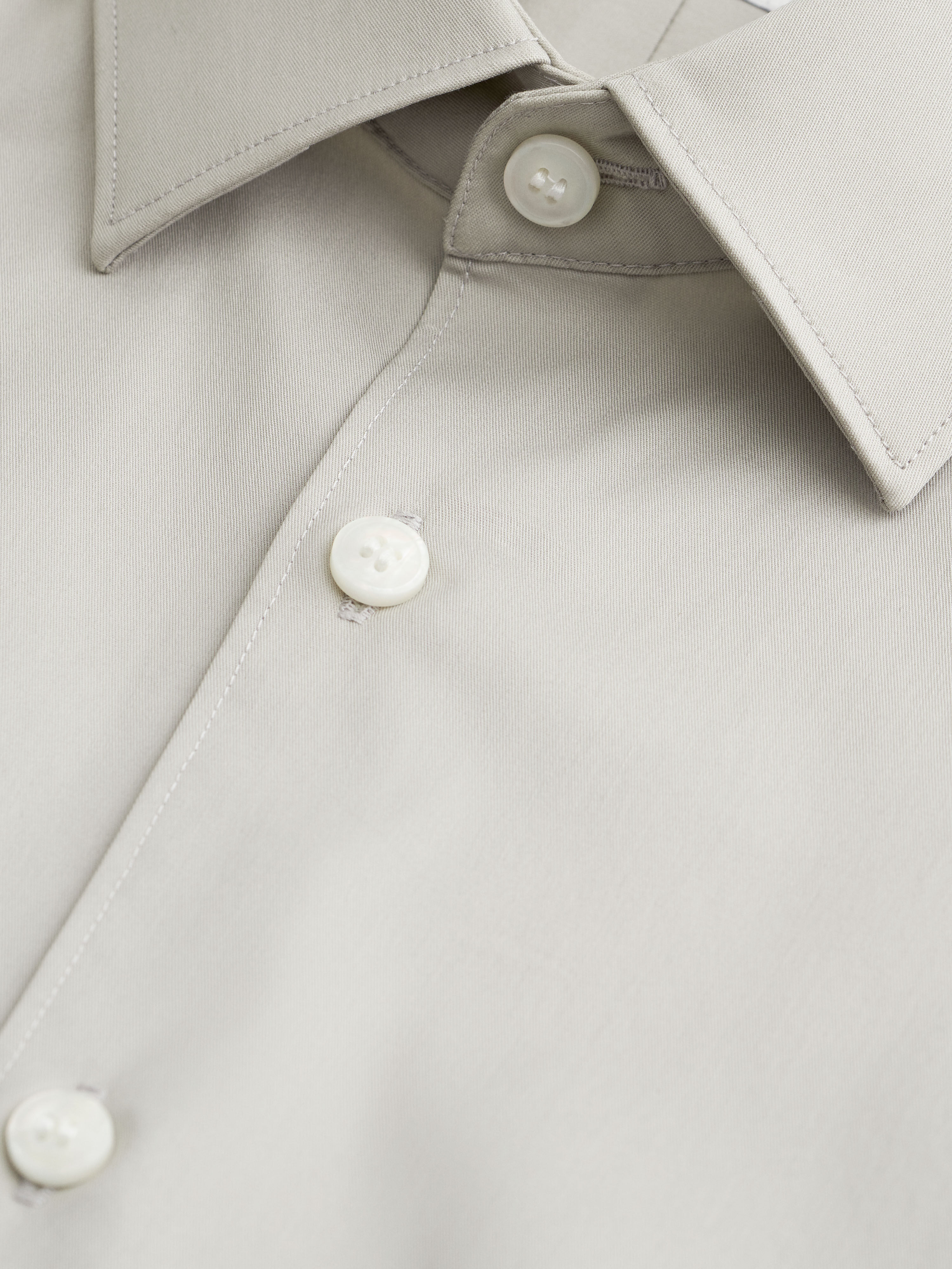 Adley pointed stand-up collar Shirt