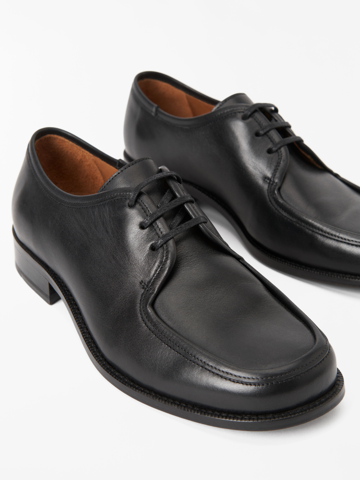Saxu Shoes