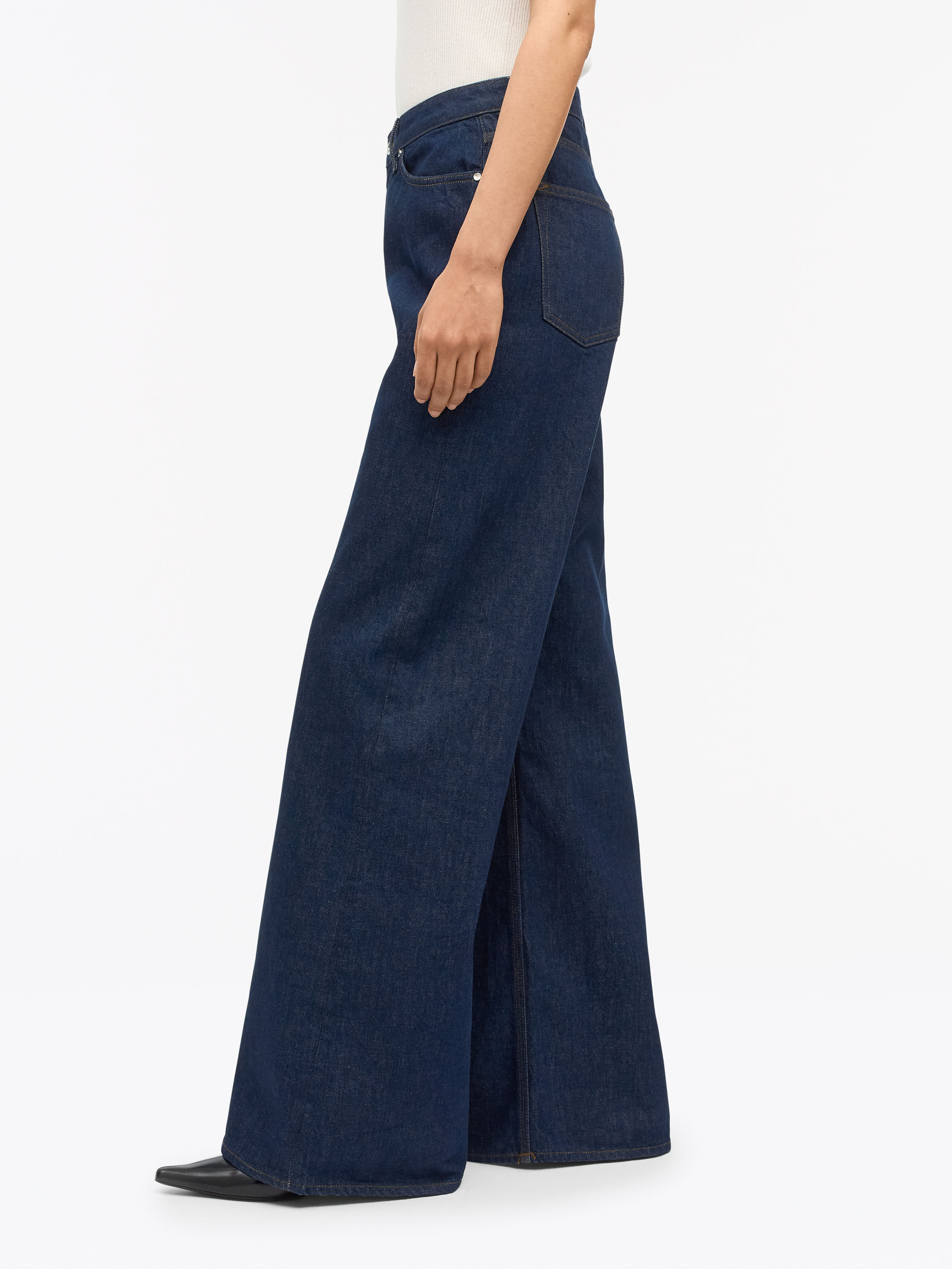 Kinne Relaxed-Flare Jeans