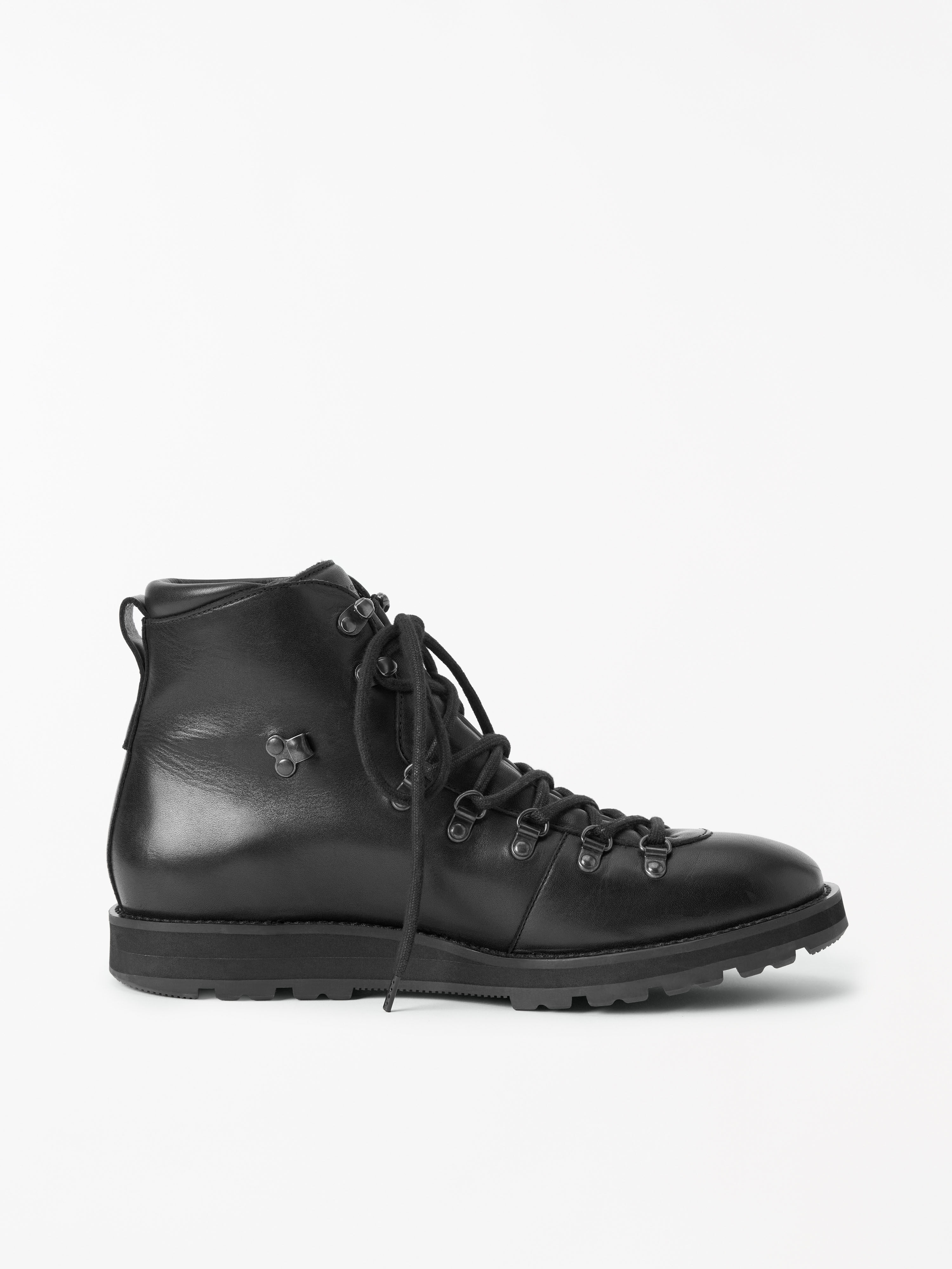 Ascensu Leather Lace-up Boots