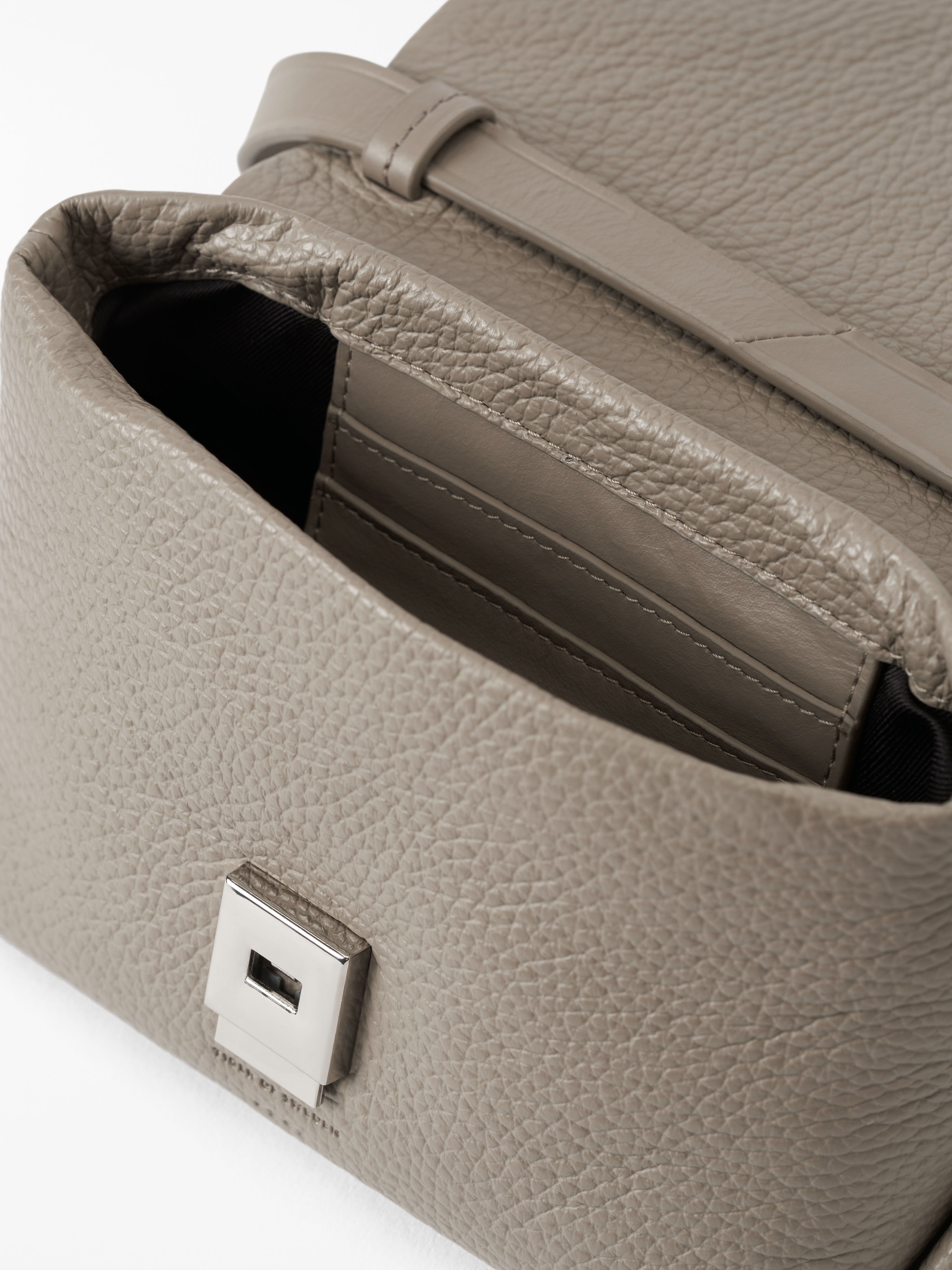 santaku 6way grain leather shoulder bag