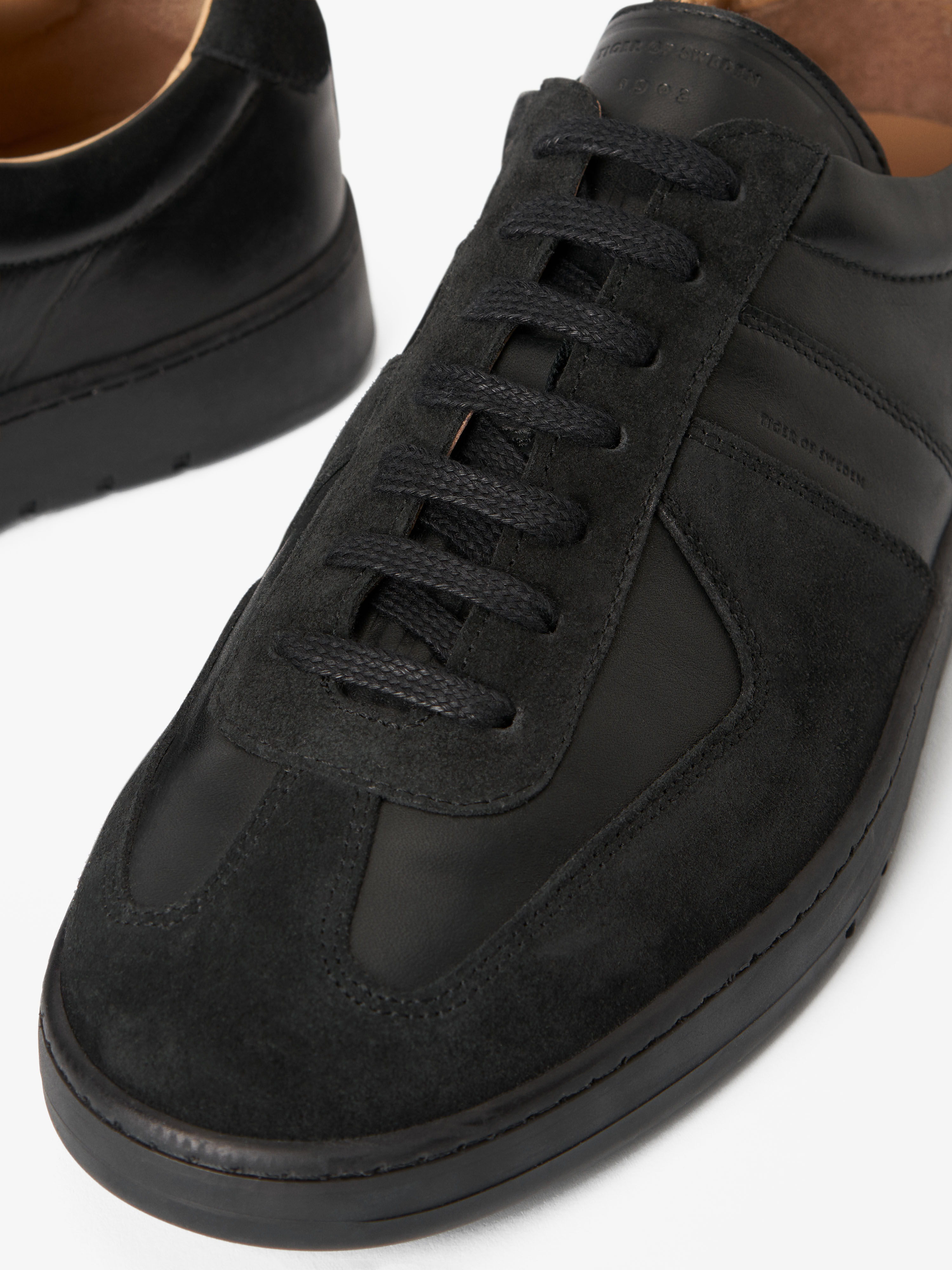 【関税込み】Tiger of Sweden オフホワイト Bellicu スニーカー Bellicu Sneakers | Tiger Of Sweden
