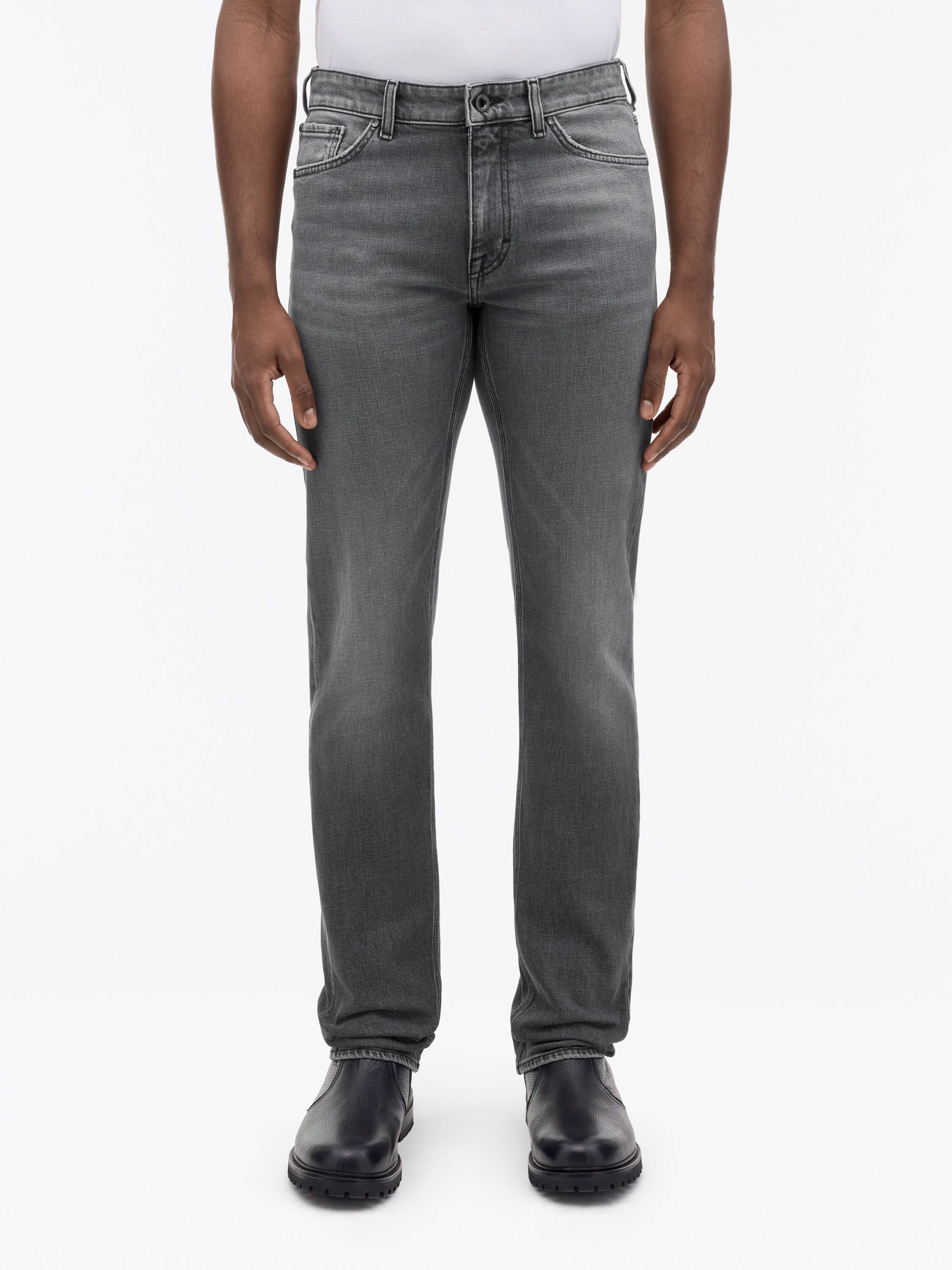 Des Runestone Slim-Straight Jeans