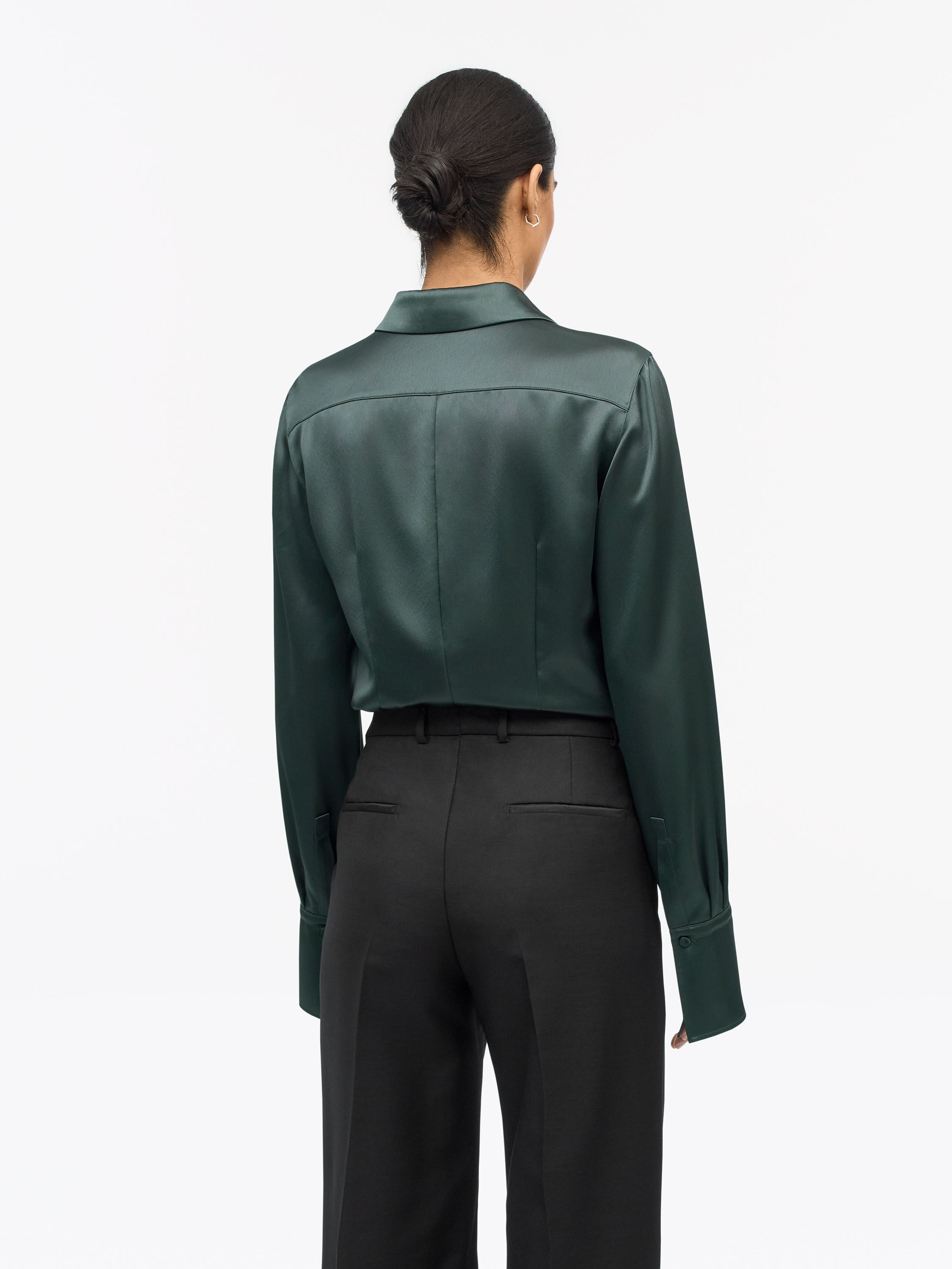 Chemise en Satin Coupe Classique Daphn&eacute;