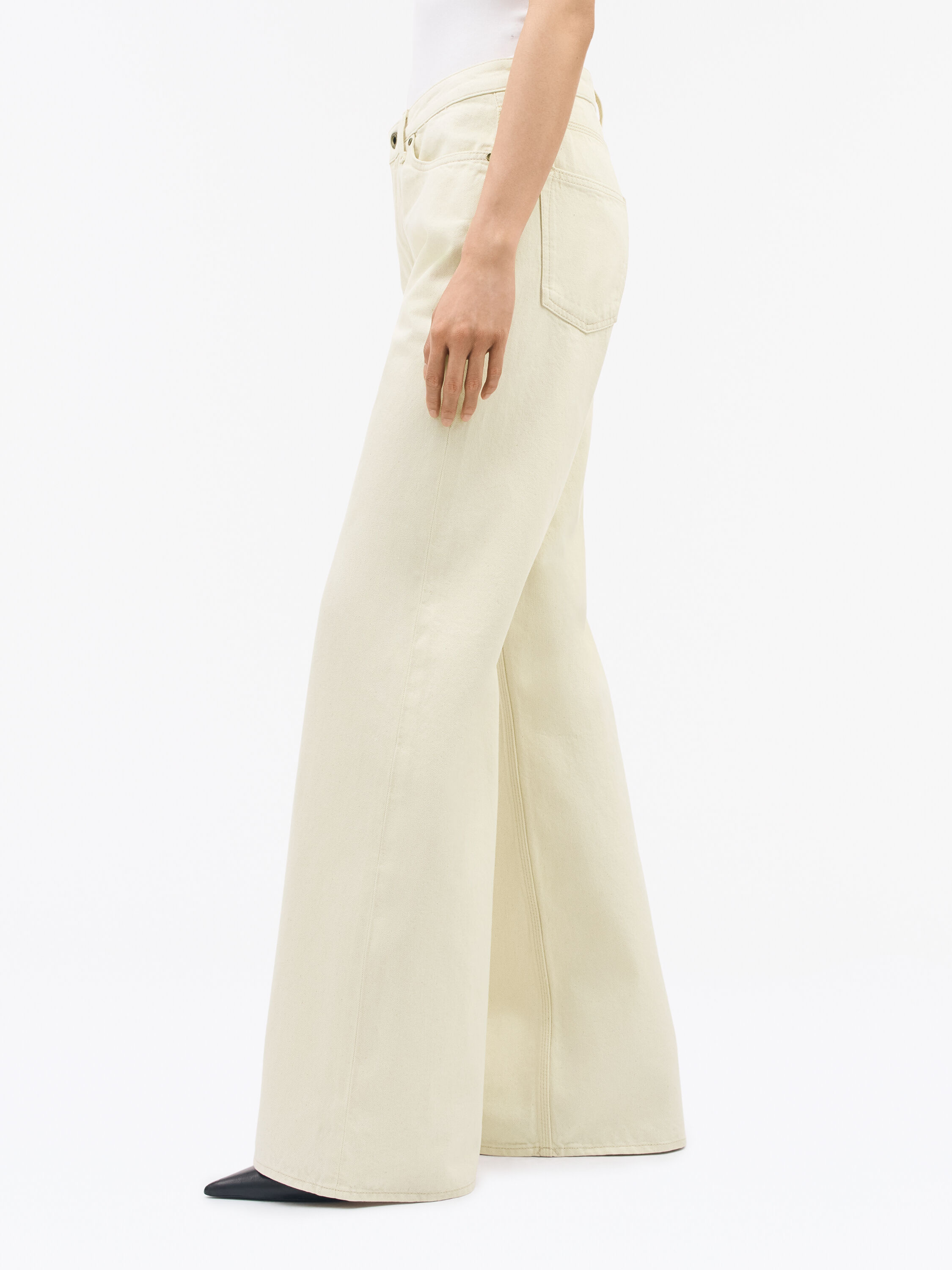 Kinne Relaxed Flare Jeans