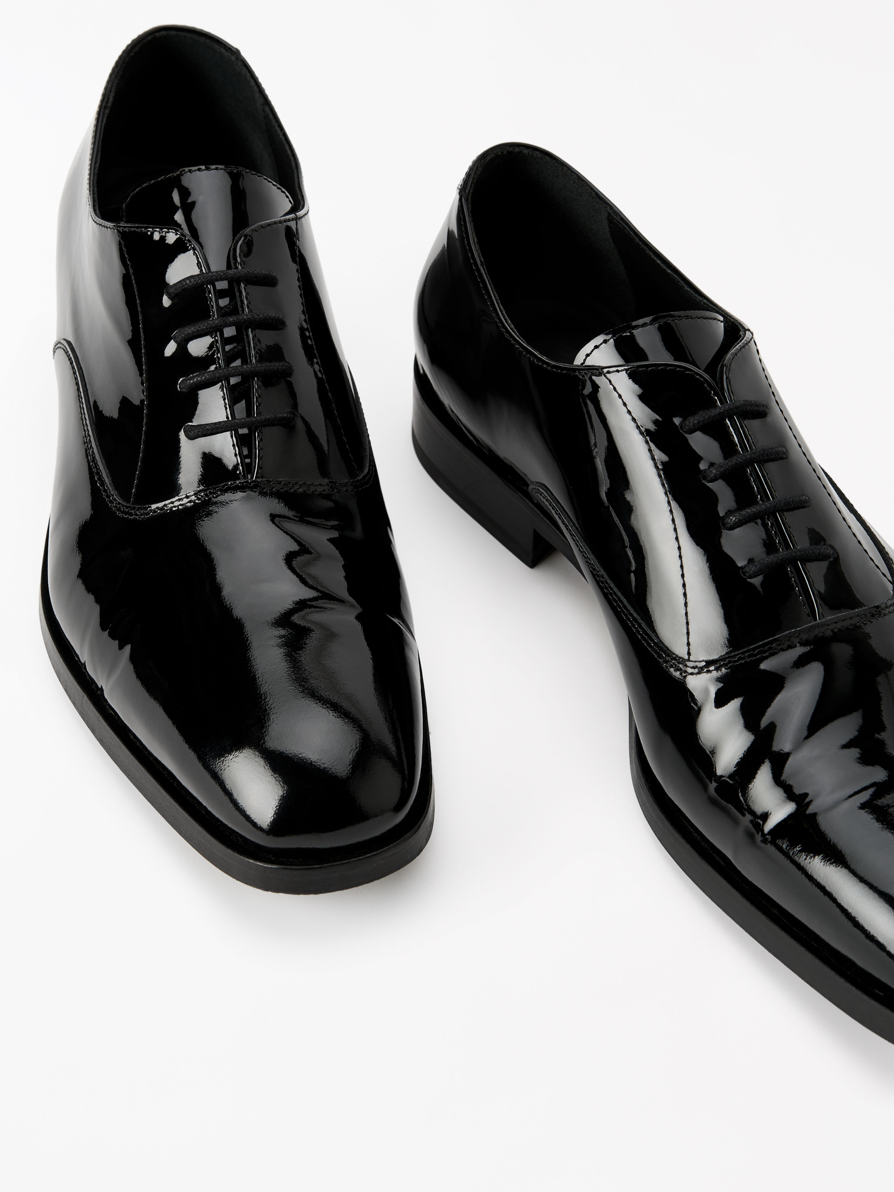 Casu Oxford Patent Shoe