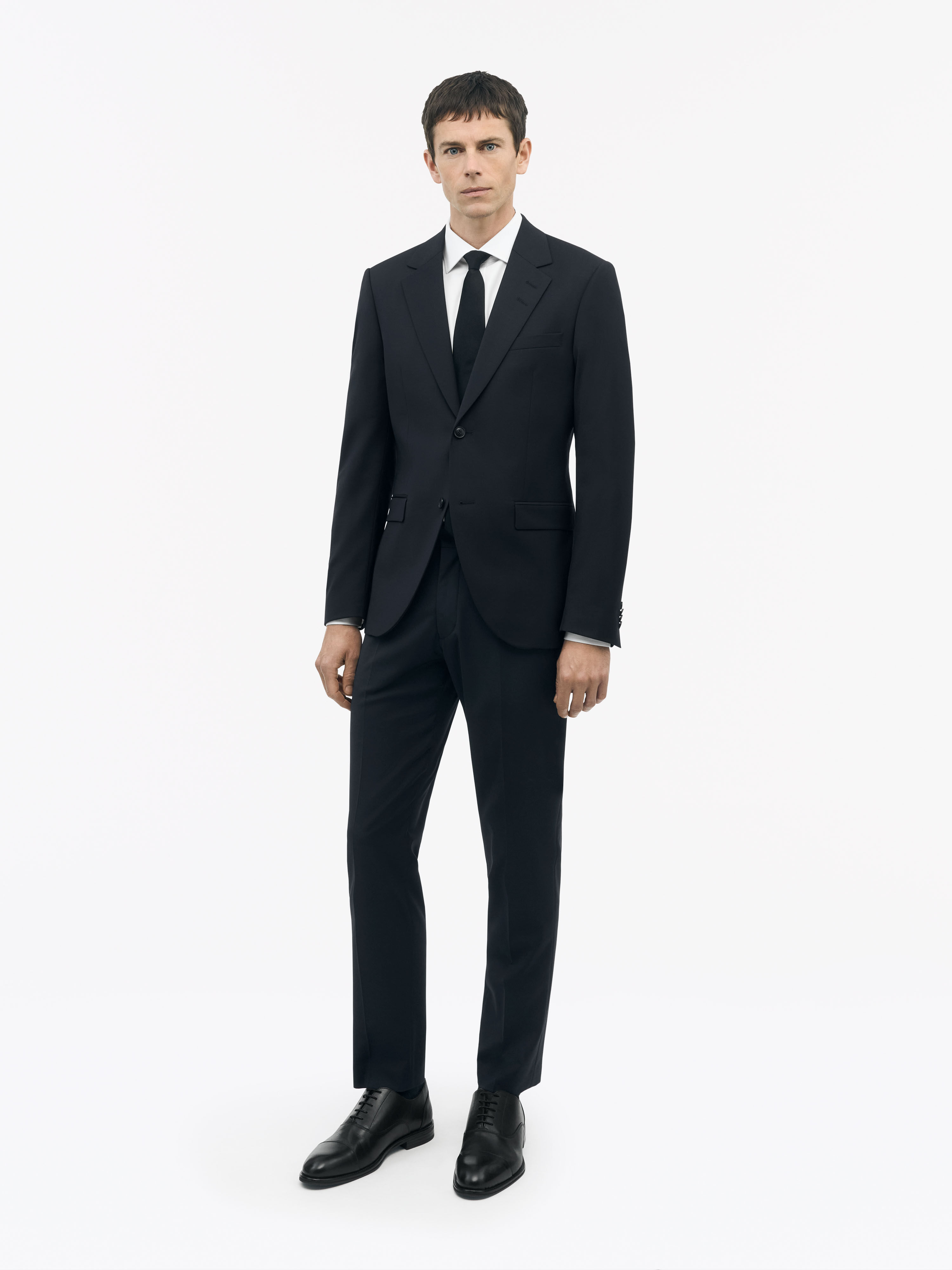 Tenutas Slim-Fit Trousers