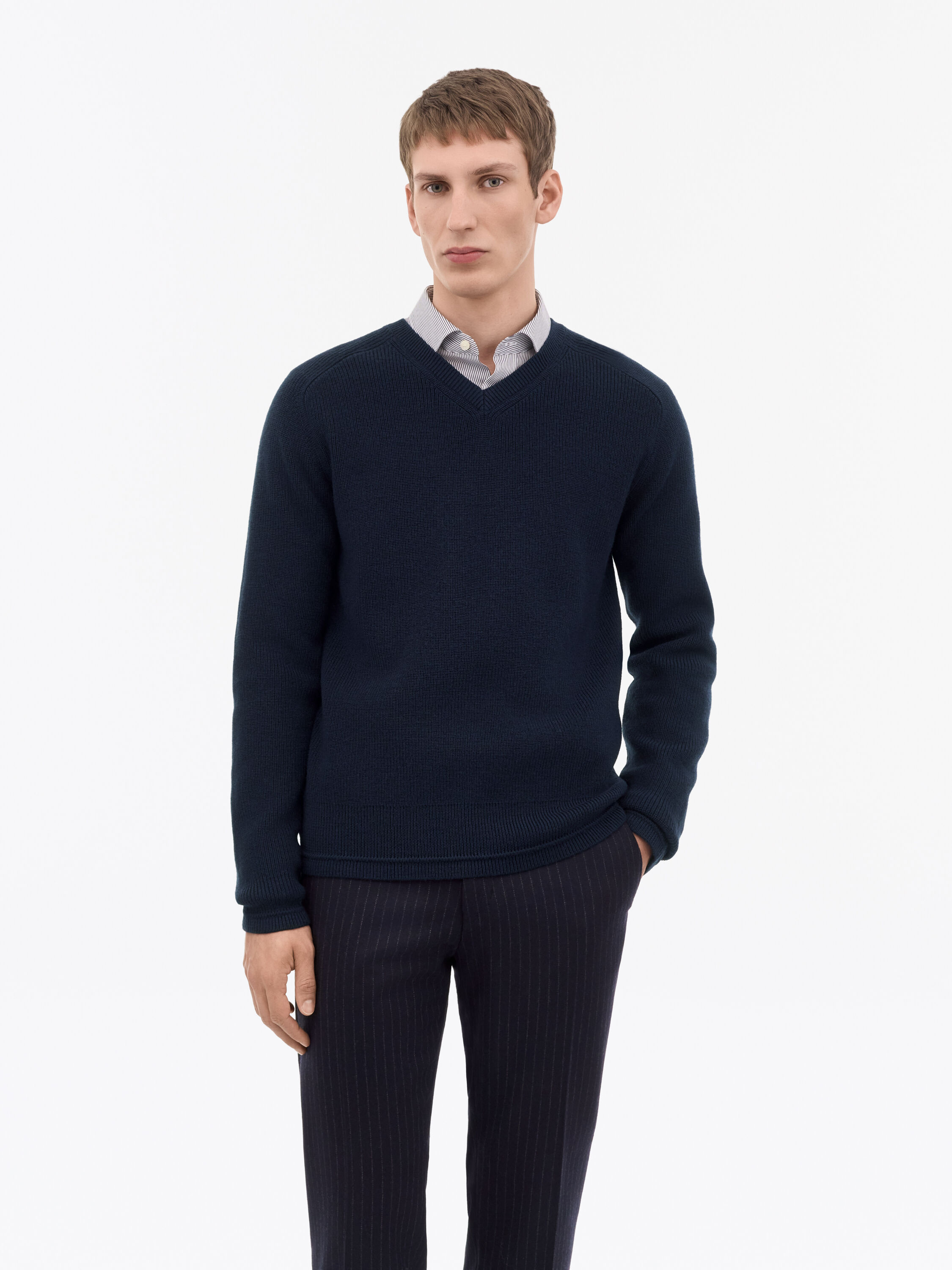 Logan V-neck Rib Pullover