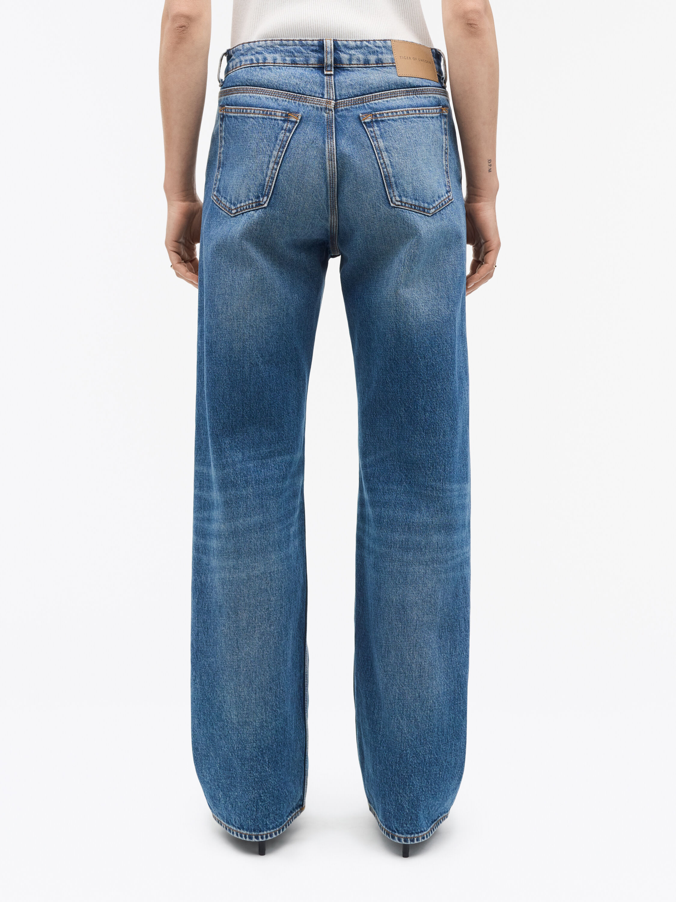 Milis Botanic Mid-Rise Jeans