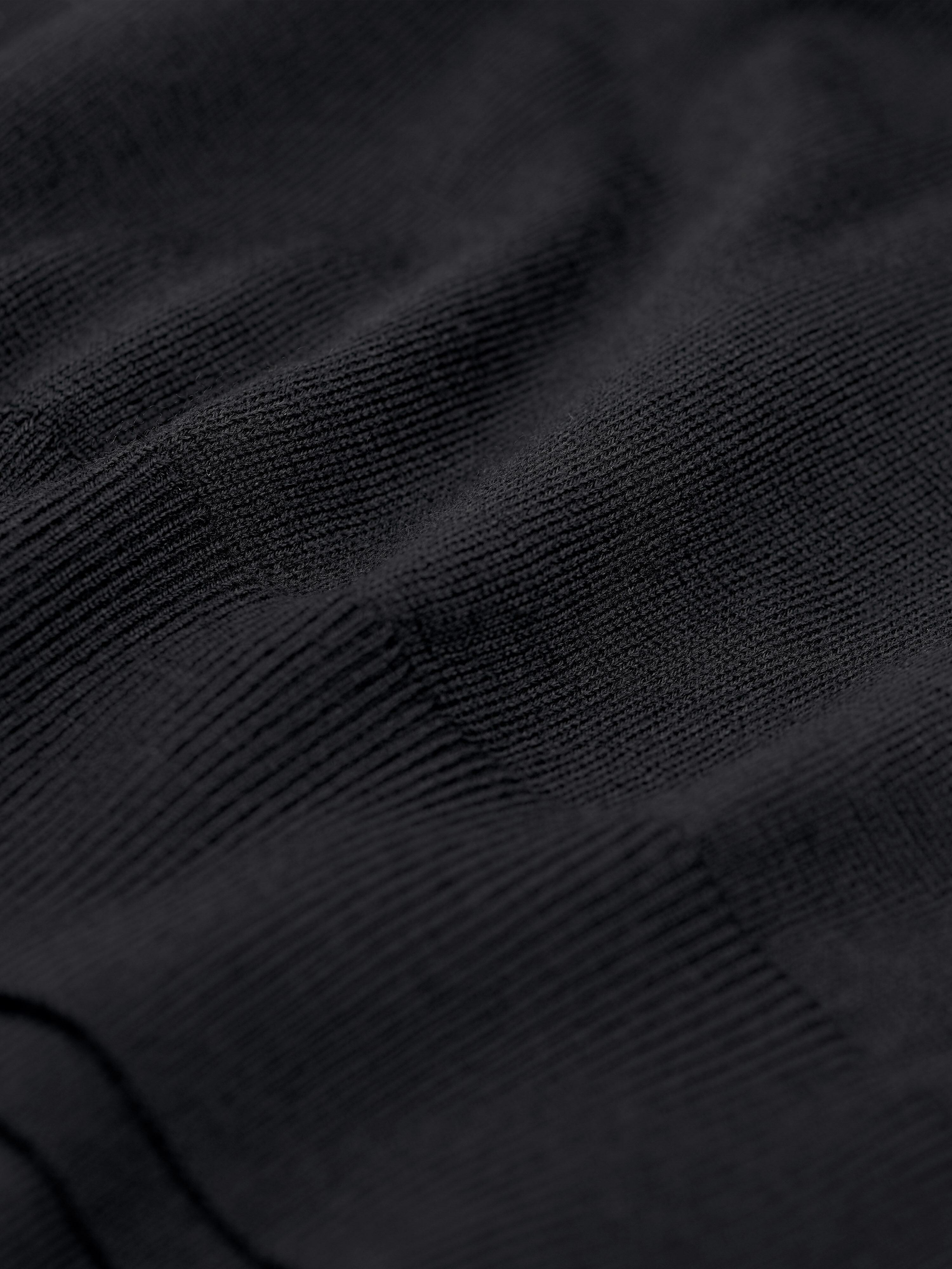 Rael V-Neck Pullover