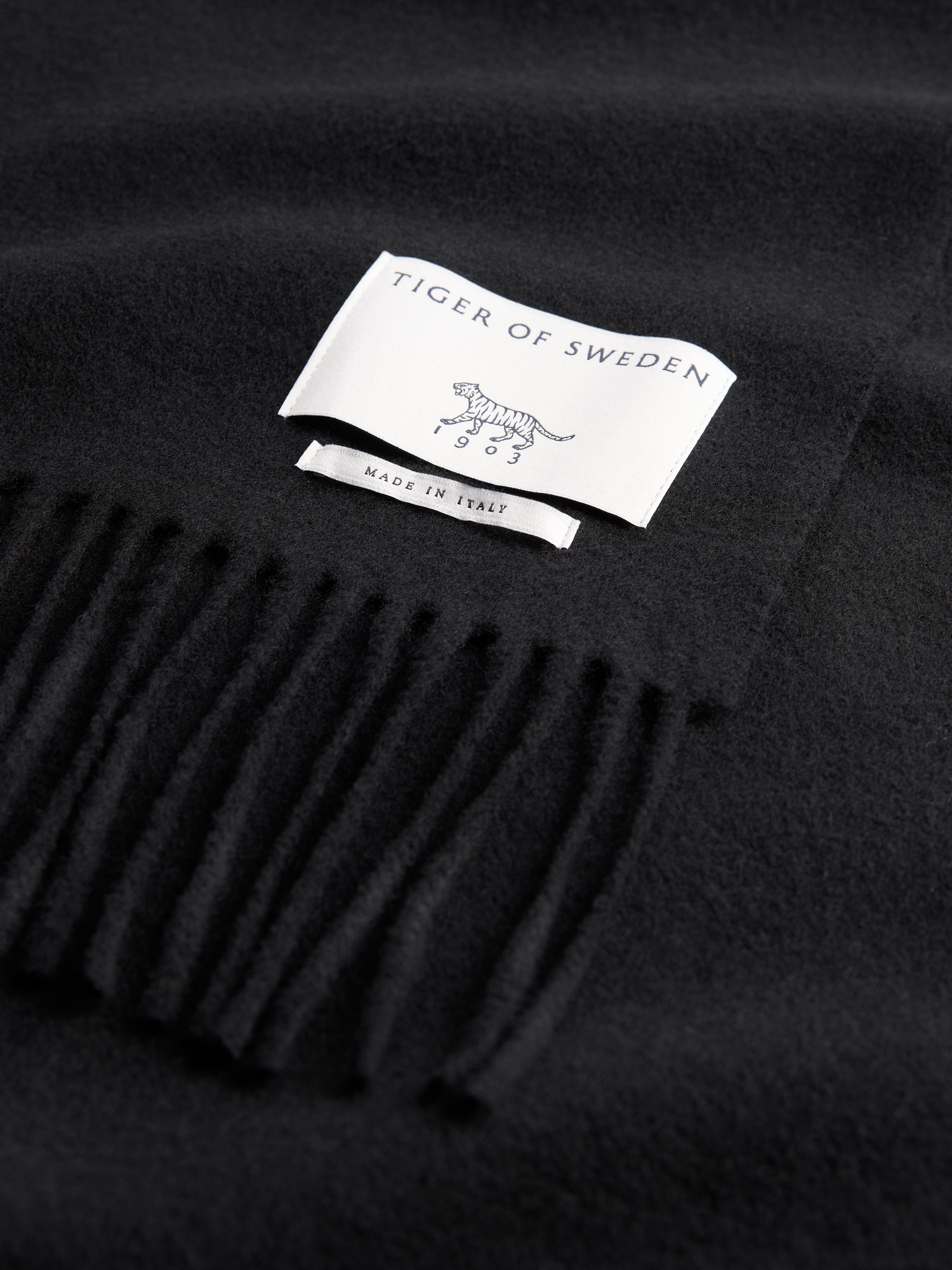 Lattan RWS Oversized Scarf