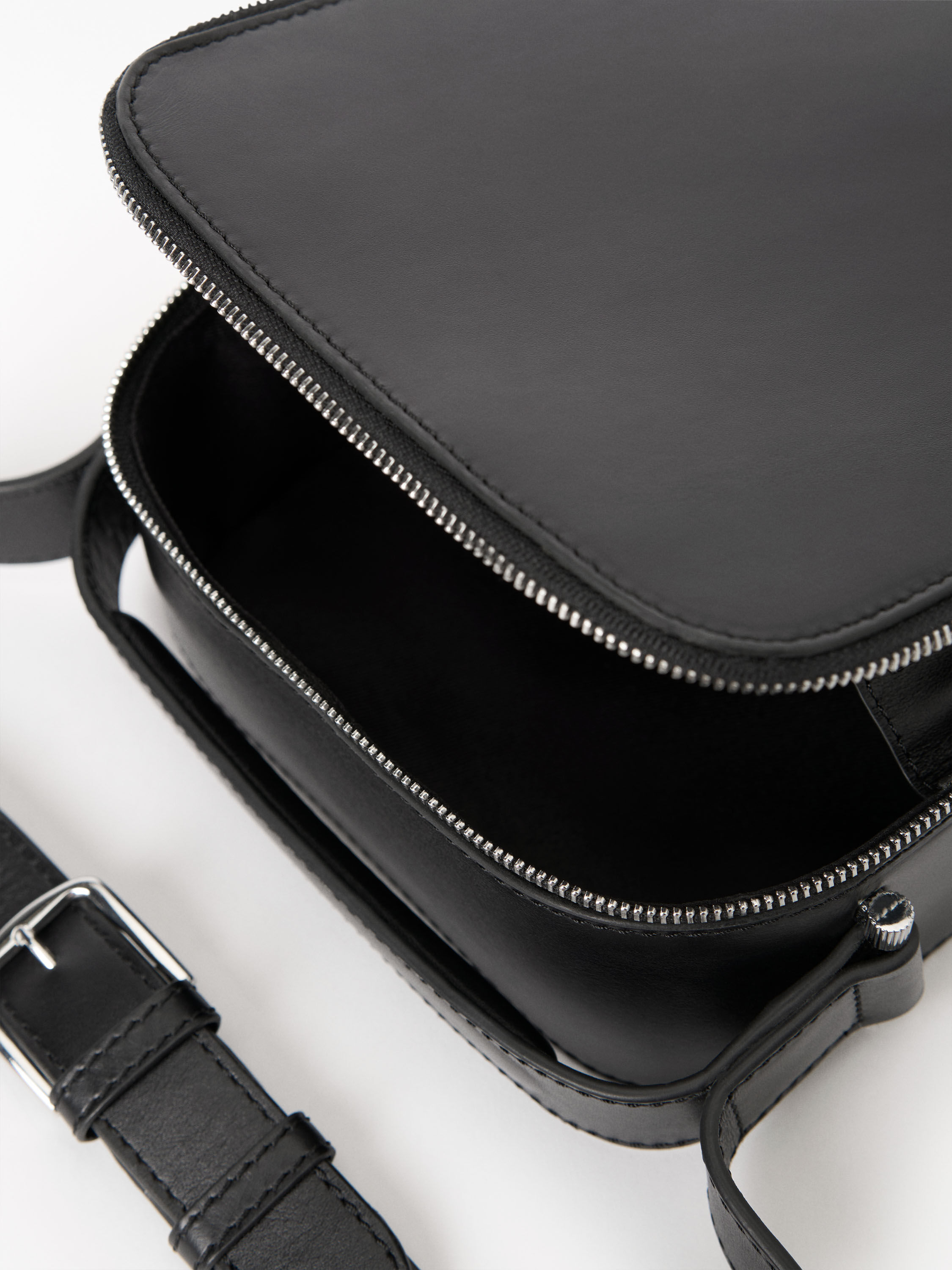 Taberne CX Crossbody Bag