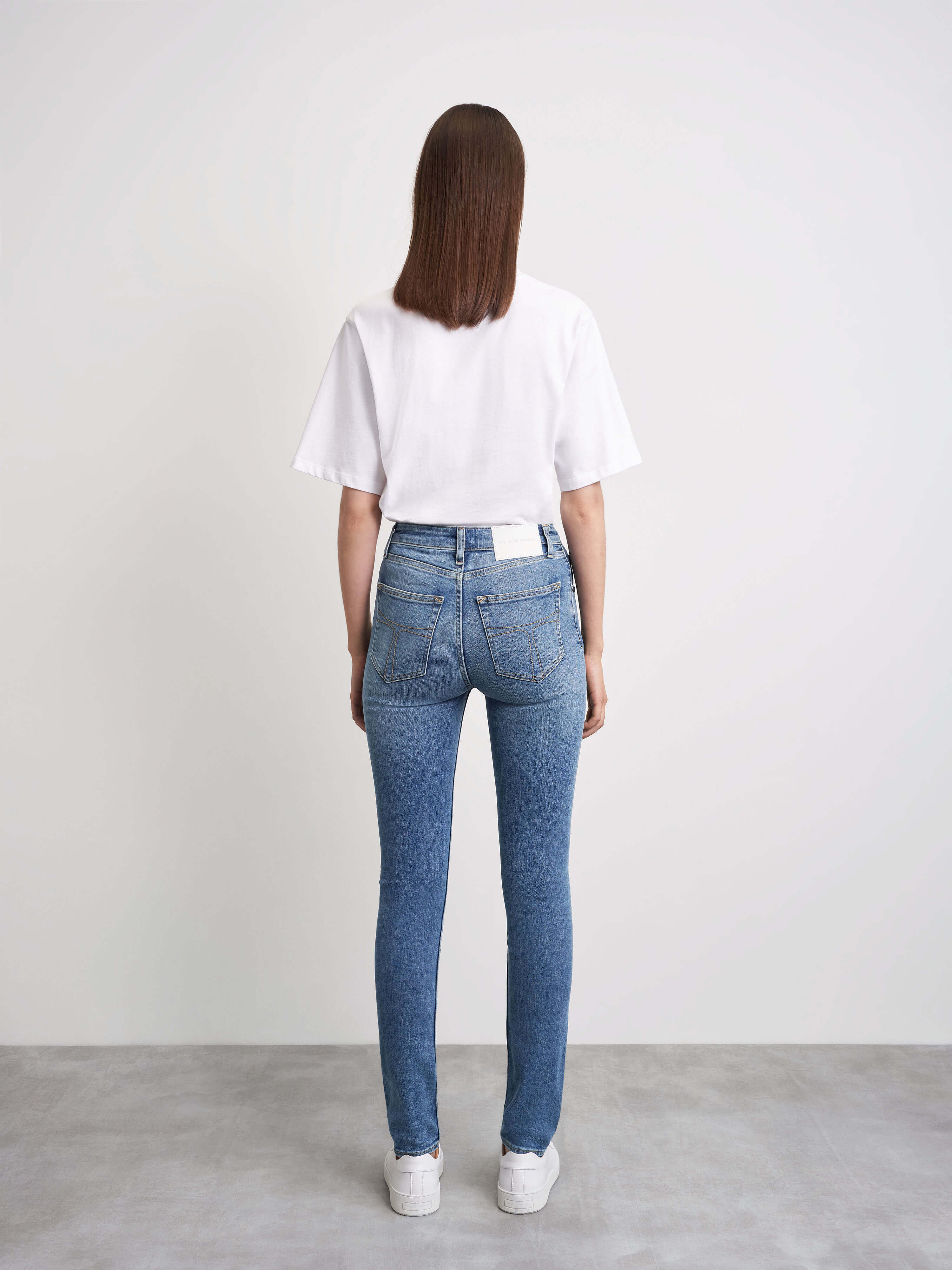 Shelly Slim-Fit Jeans